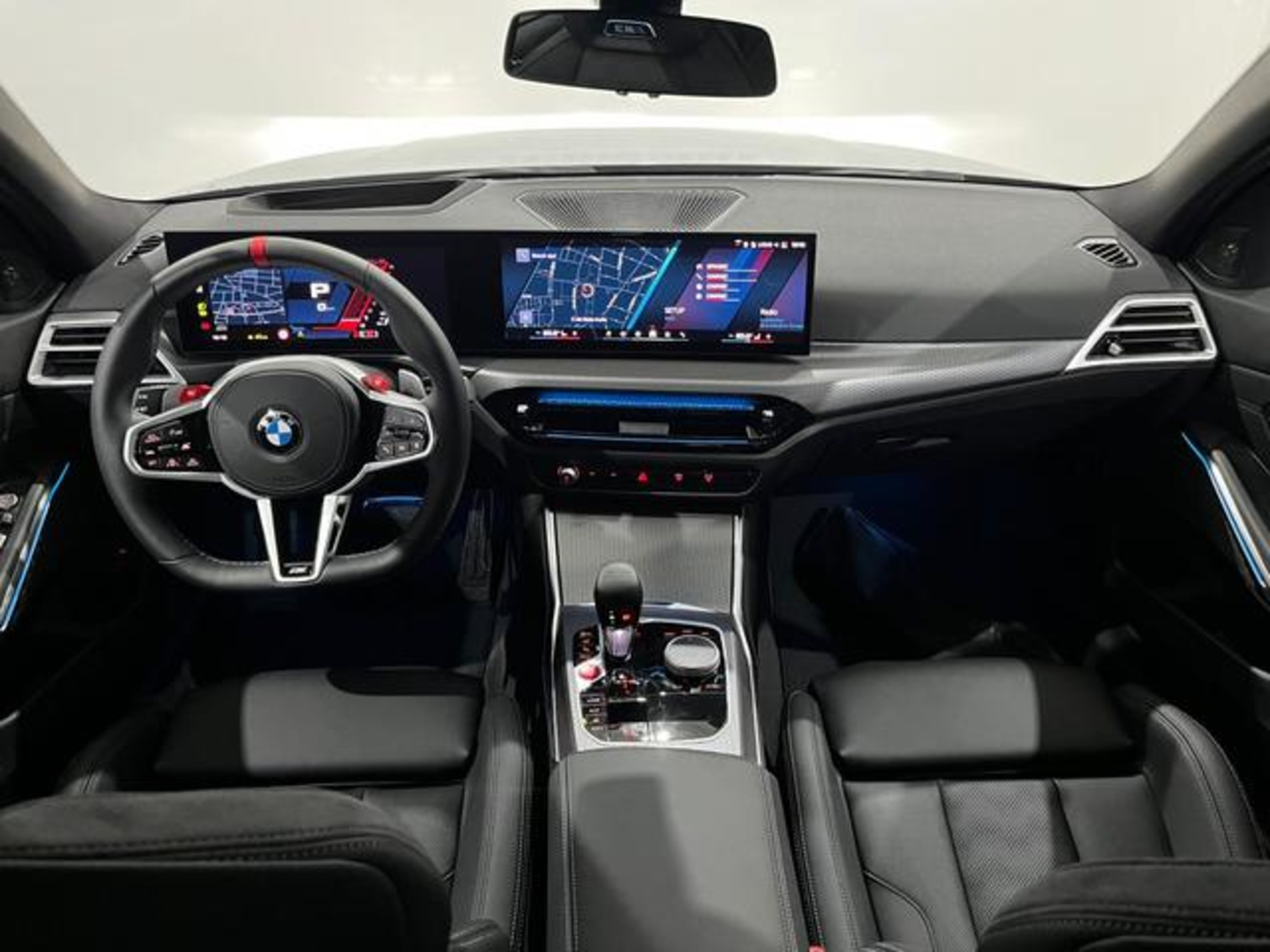 Renting BMW M M3 Berlina Competition 375 kW (510 CV) 4