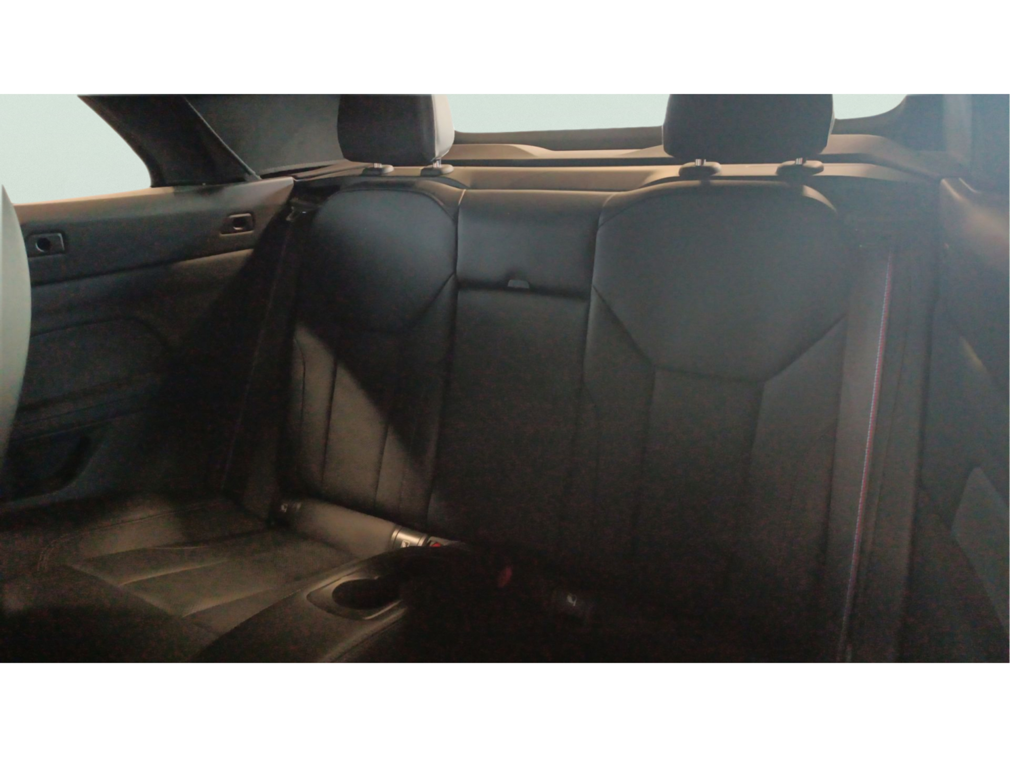 Renting BMW M M4 Cabrio XDrive Competition 390 kW (530 CV) 2
