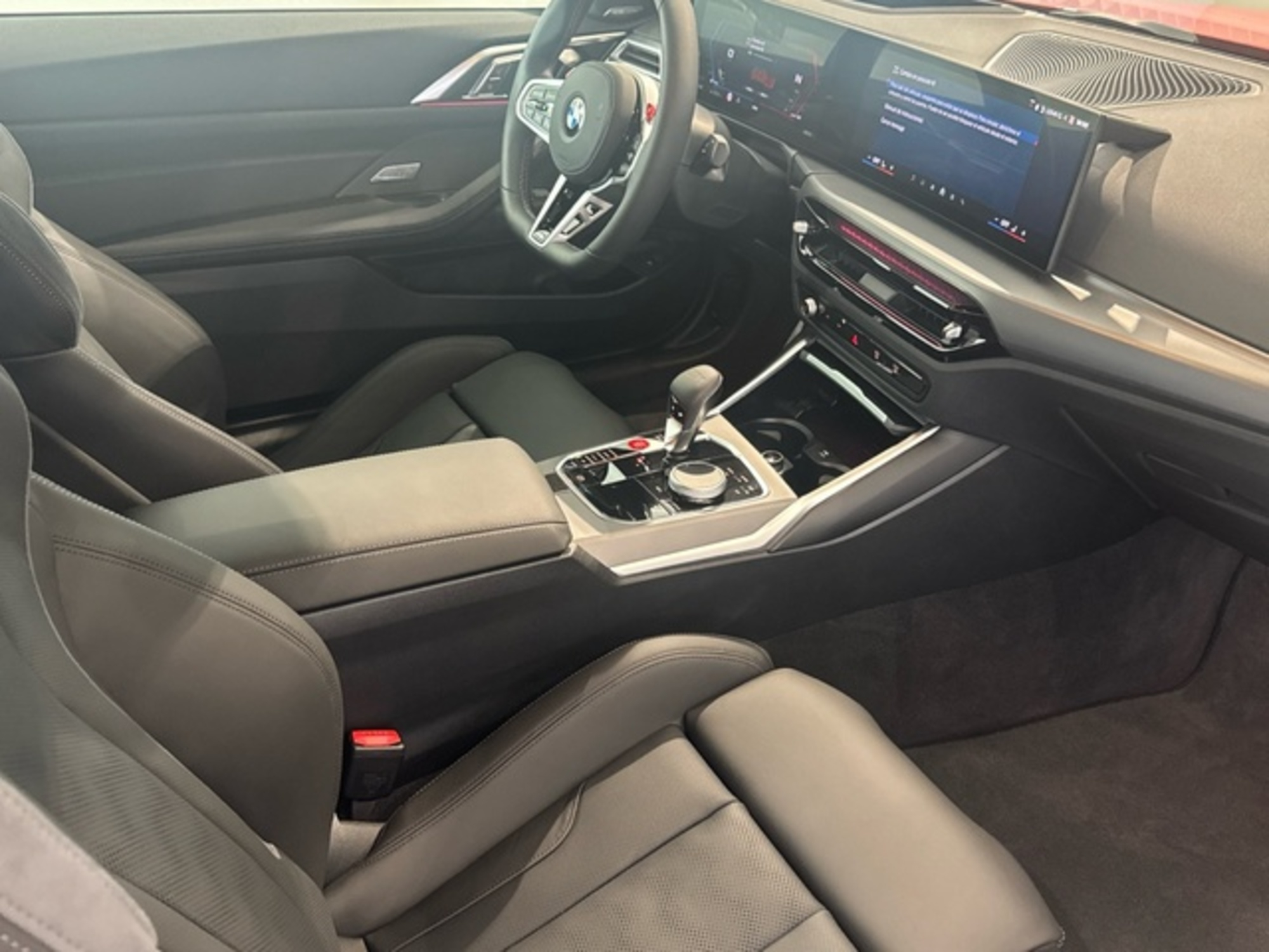Renting BMW M M4 Competition Coupé xDrive 390 kW (530 CV)