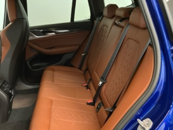 Renting BMW M X3 M 353 kW (480 CV) 1