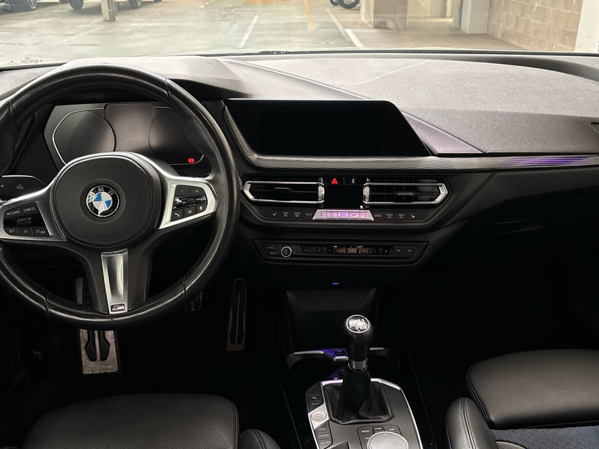 Renting BMW Serie 1 116d 85 kW (116 CV) 9