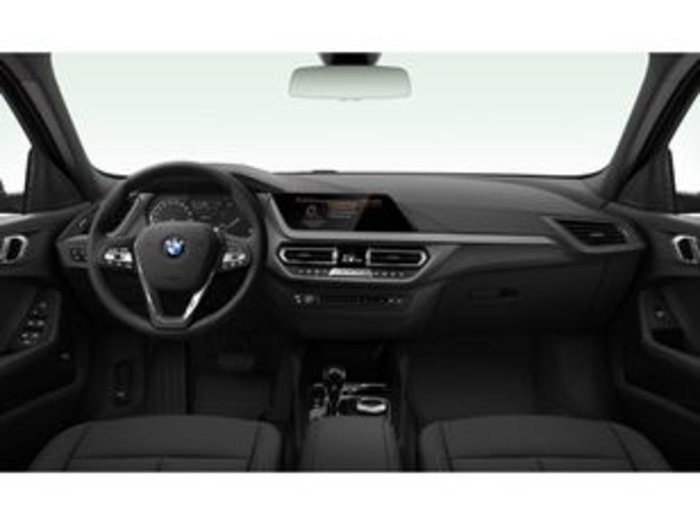 Renting BMW Serie 1 116d 85 kW (116 CV)