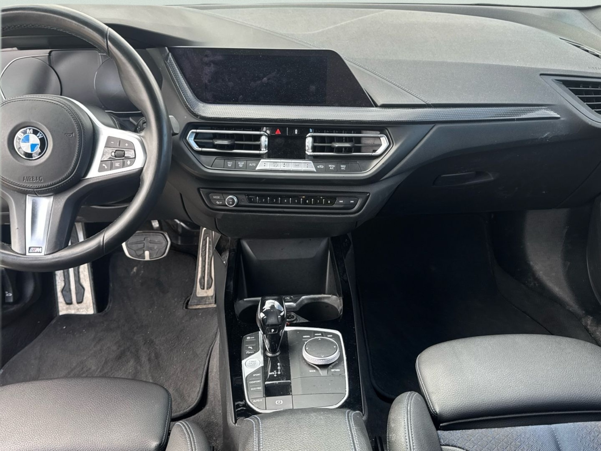 Renting BMW Serie 1 116d 85 kW (116 CV) 13