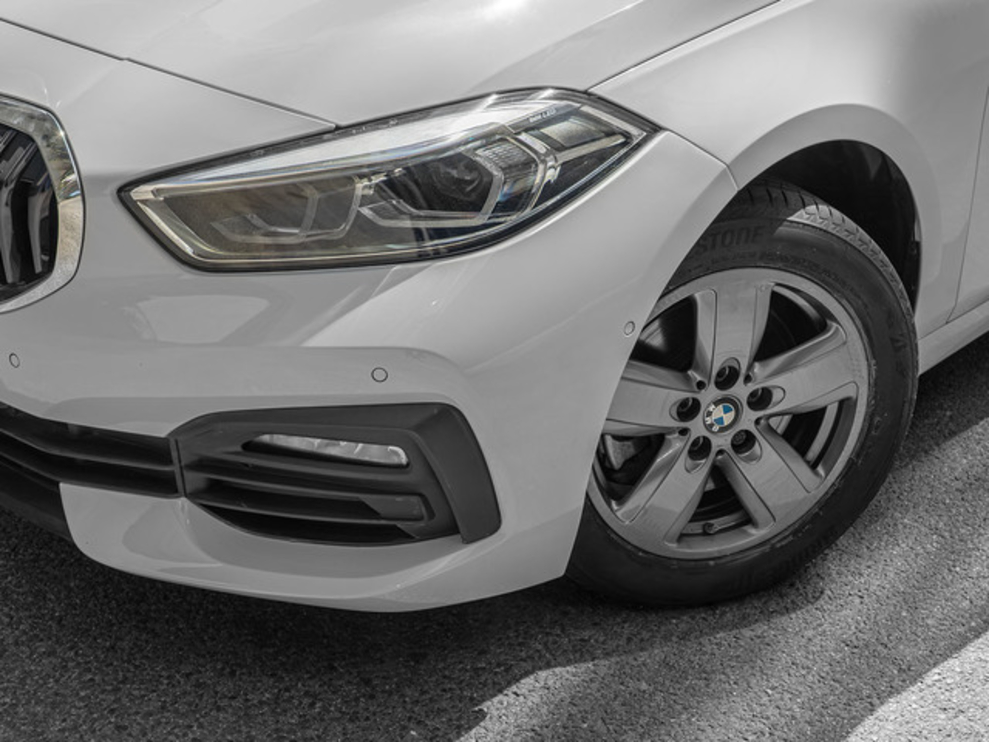 Renting BMW Serie 1 116d 85 kW (116 CV) 6 7