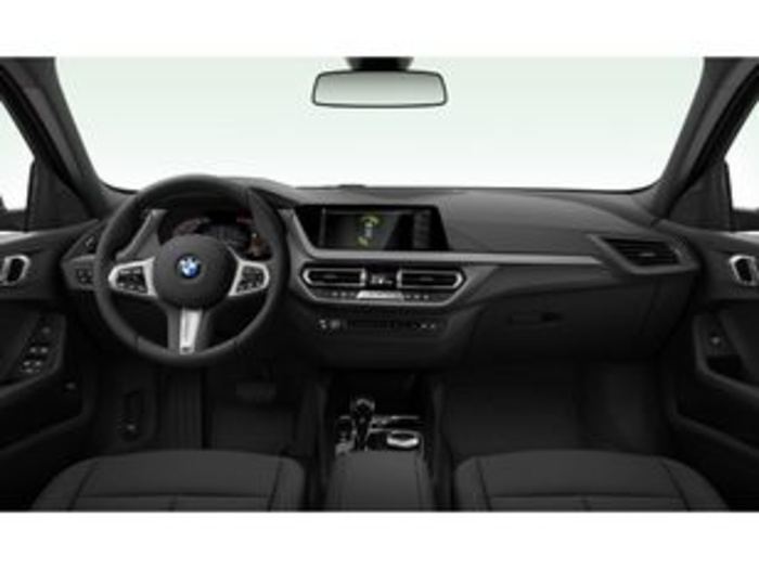 Renting BMW Serie 1 116d 85 kW (116 CV) 7