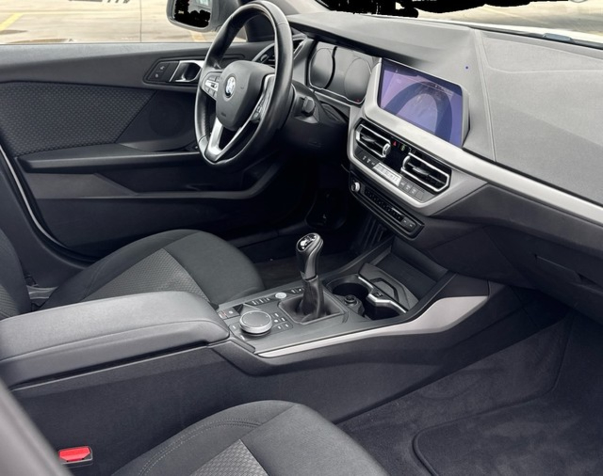 Renting BMW Serie 1 116d Business 85 kW (116 CV) 1
