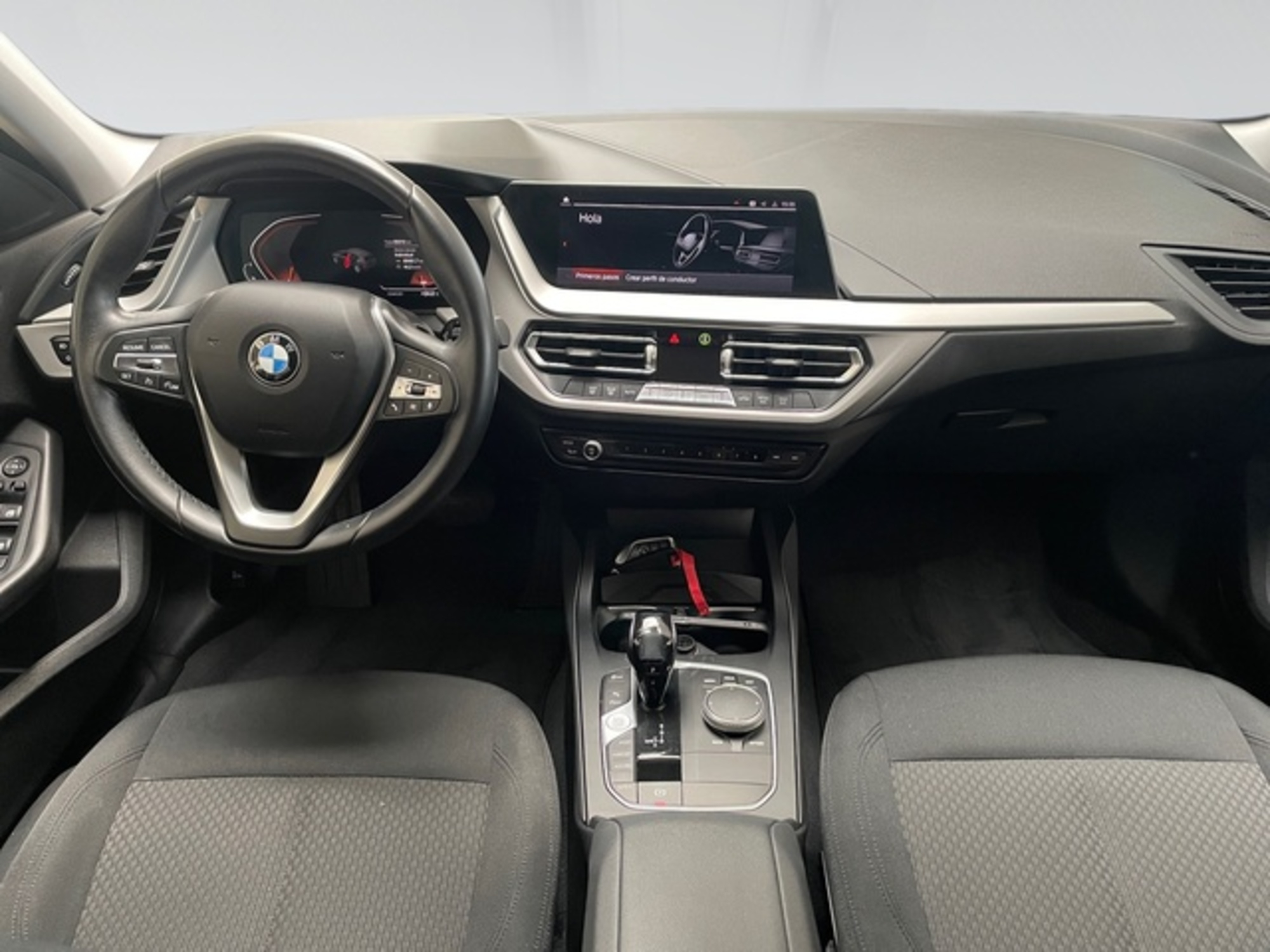 Renting BMW Serie 1 118d 110 kW (150 CV) 7