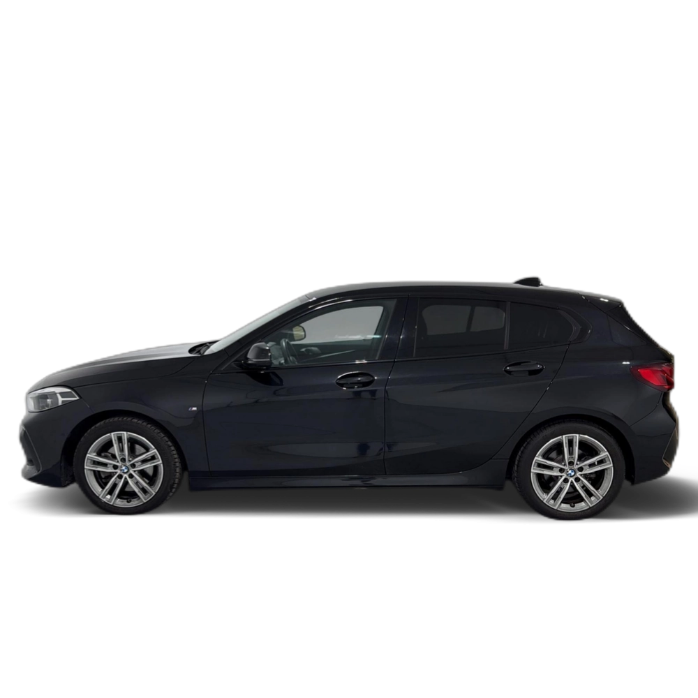 Renting BMW Serie 1 118d Business 110 kW (150 CV) 4