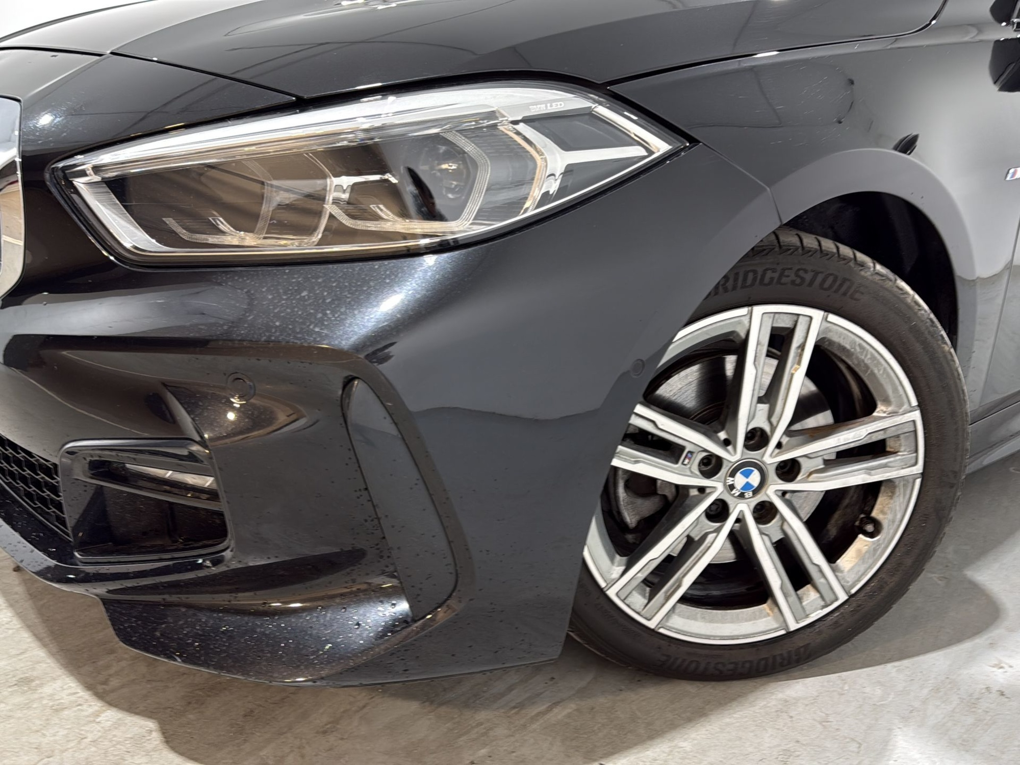 Renting BMW Serie 1 118d Business 110 kW (150 CV) 4