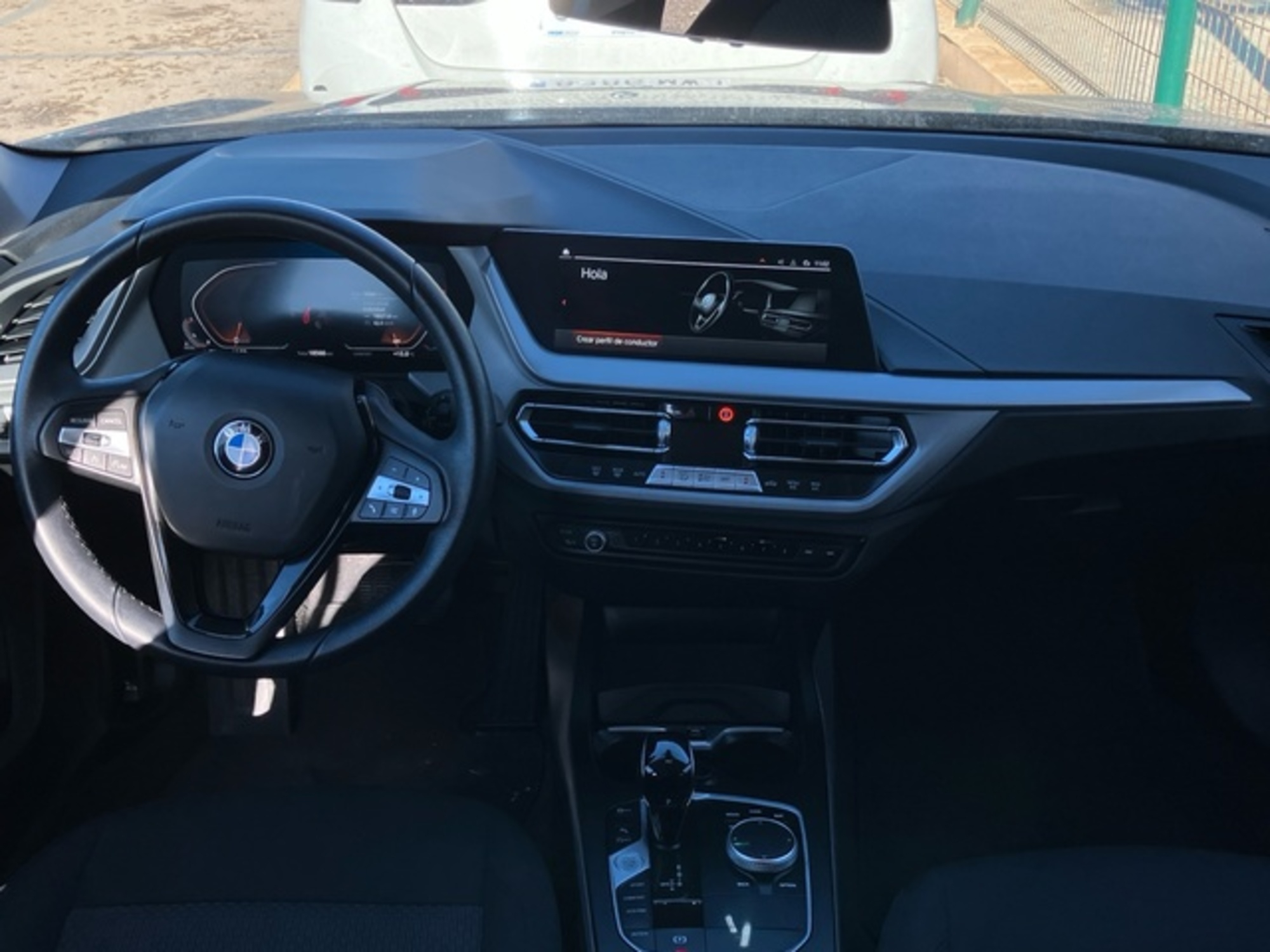 Renting BMW Serie 1 118d Business 110 kW (150 CV) 5 5
