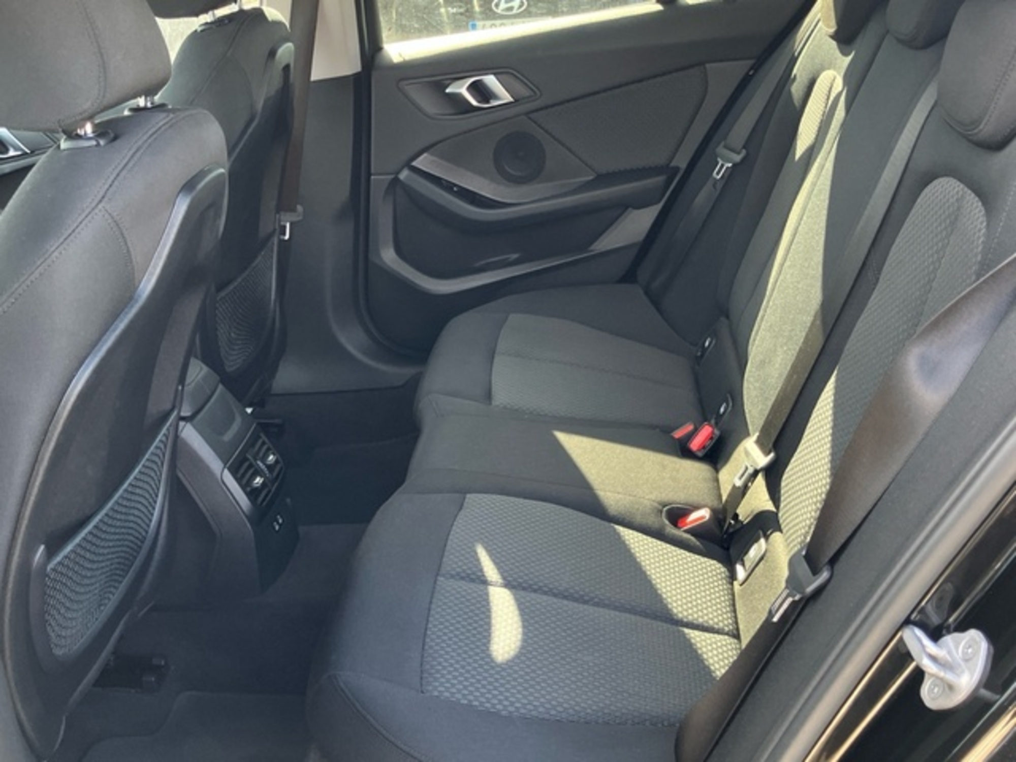 Renting BMW Serie 1 118d Business 110 kW (150 CV) 5 6
