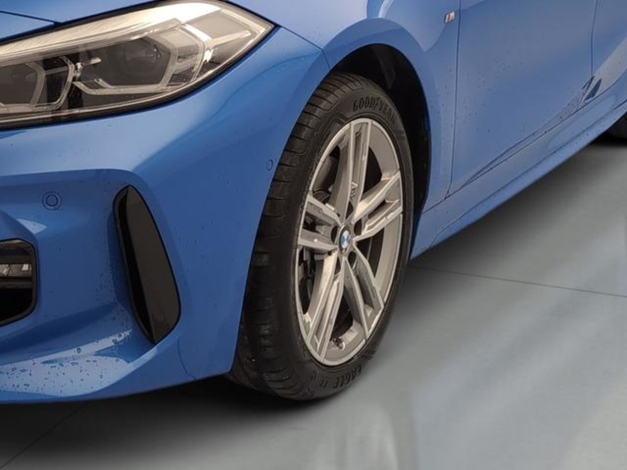 Renting BMW Serie 1 118d Business 110 kW (150 CV) 6 8