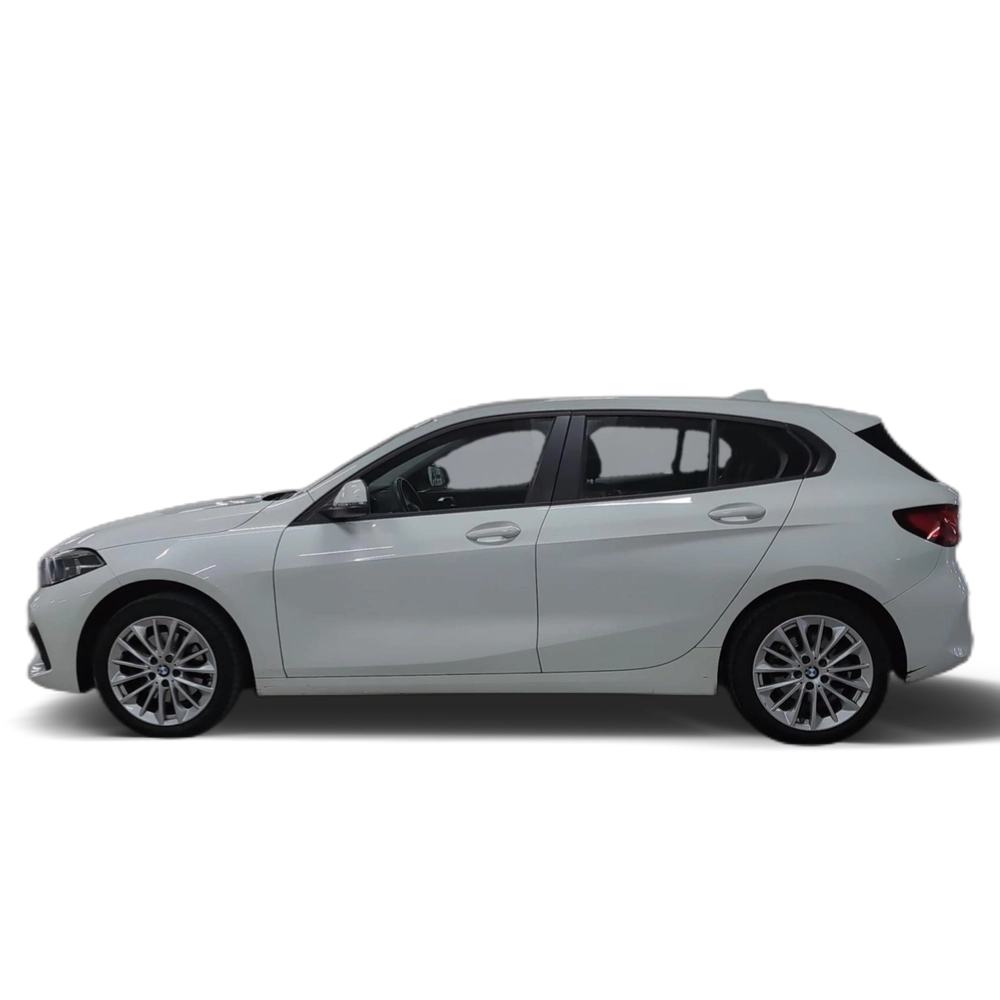 Renting BMW Serie 1 118i 103 kW (140 CV) 11