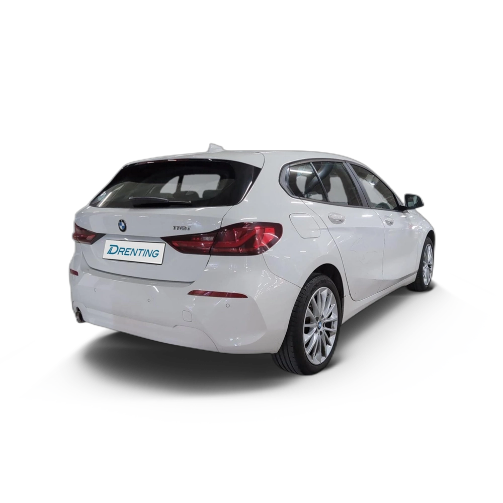 Renting BMW Serie 1 118i 103 kW (140 CV) 11
