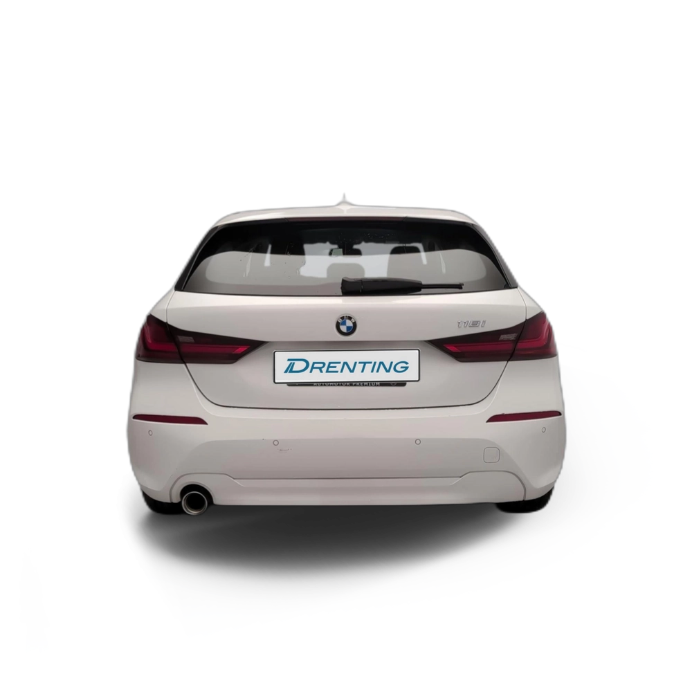 Renting BMW Serie 1 118i 103 kW (140 CV) 12
