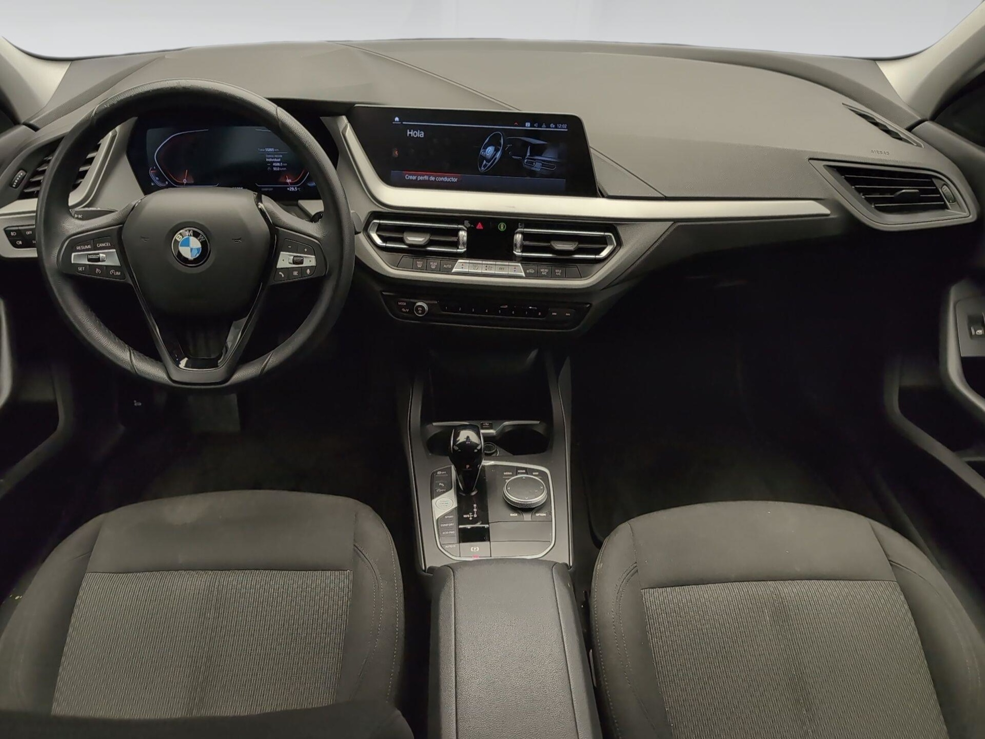 Renting BMW Serie 1 118i 103 kW (140 CV) 12
