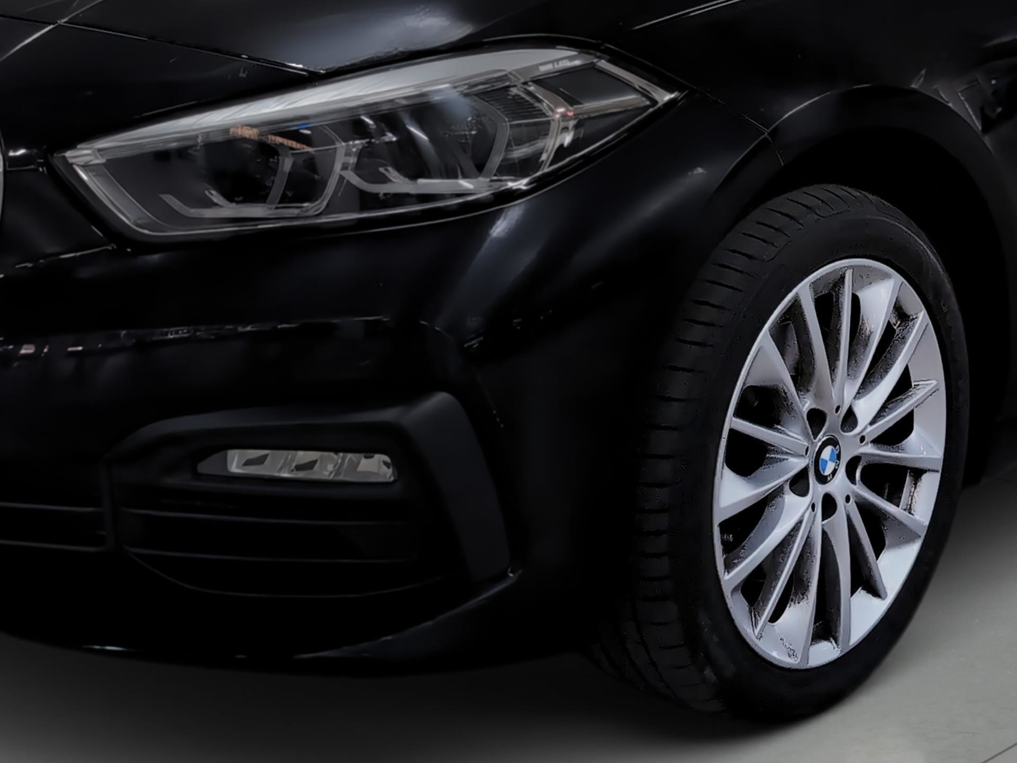 Renting BMW Serie 1 118i 103 kW (140 CV) 12 1
