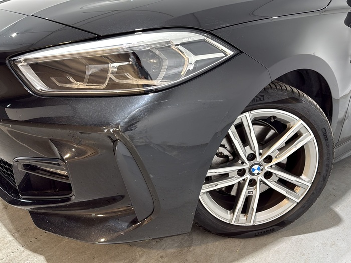 Renting BMW Serie 1 118i 103 kW (140 CV) 13 1