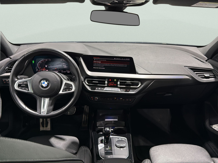 Renting BMW Serie 1 118i 103 kW (140 CV) 13 1