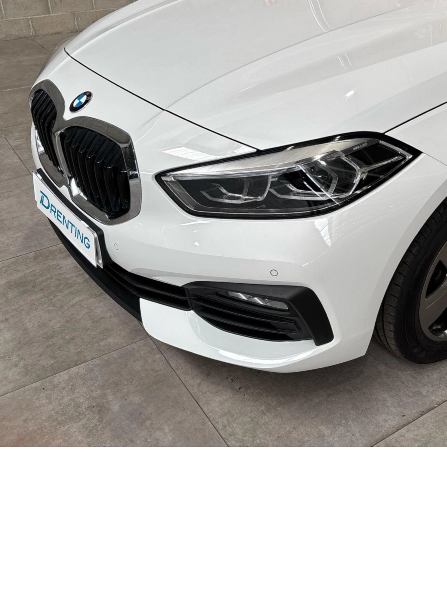 Renting BMW Serie 1 118i 103 kW (140 CV) 14 3