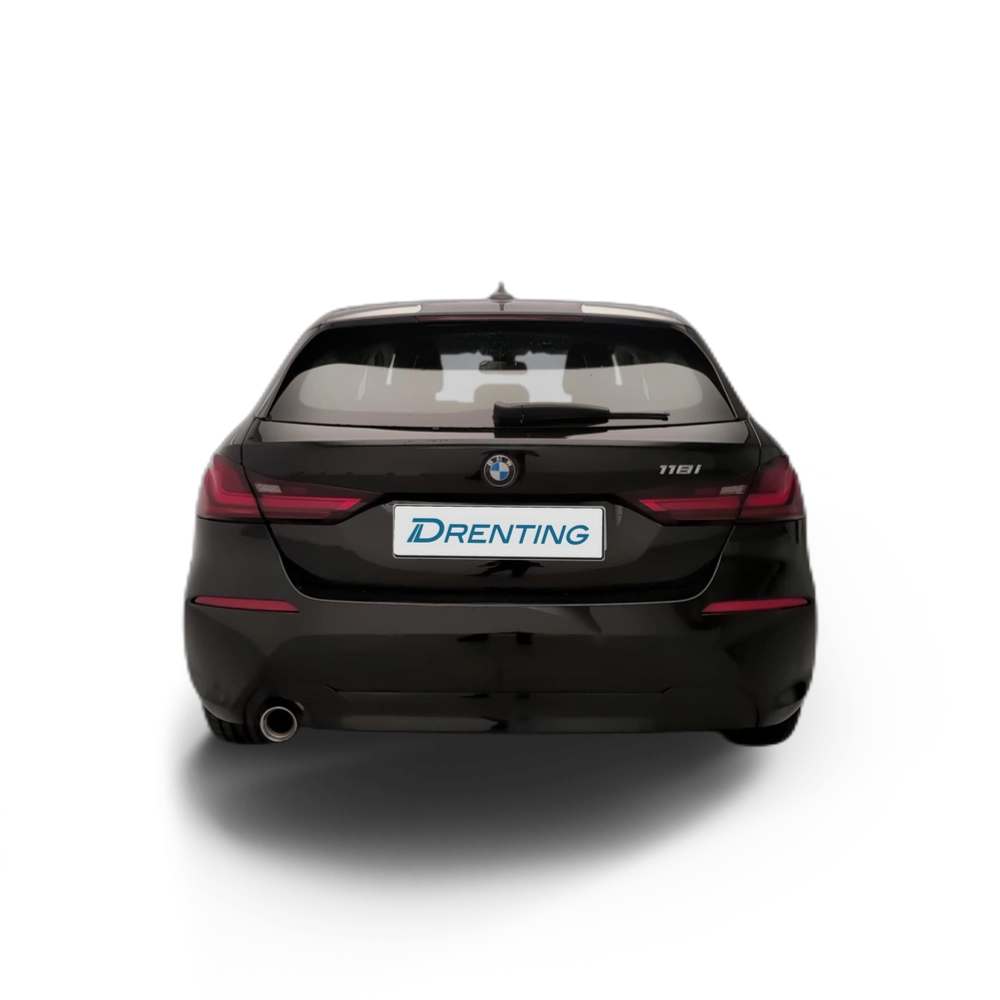 Renting BMW Serie 1 118i 103 kW (140 CV) 6 5