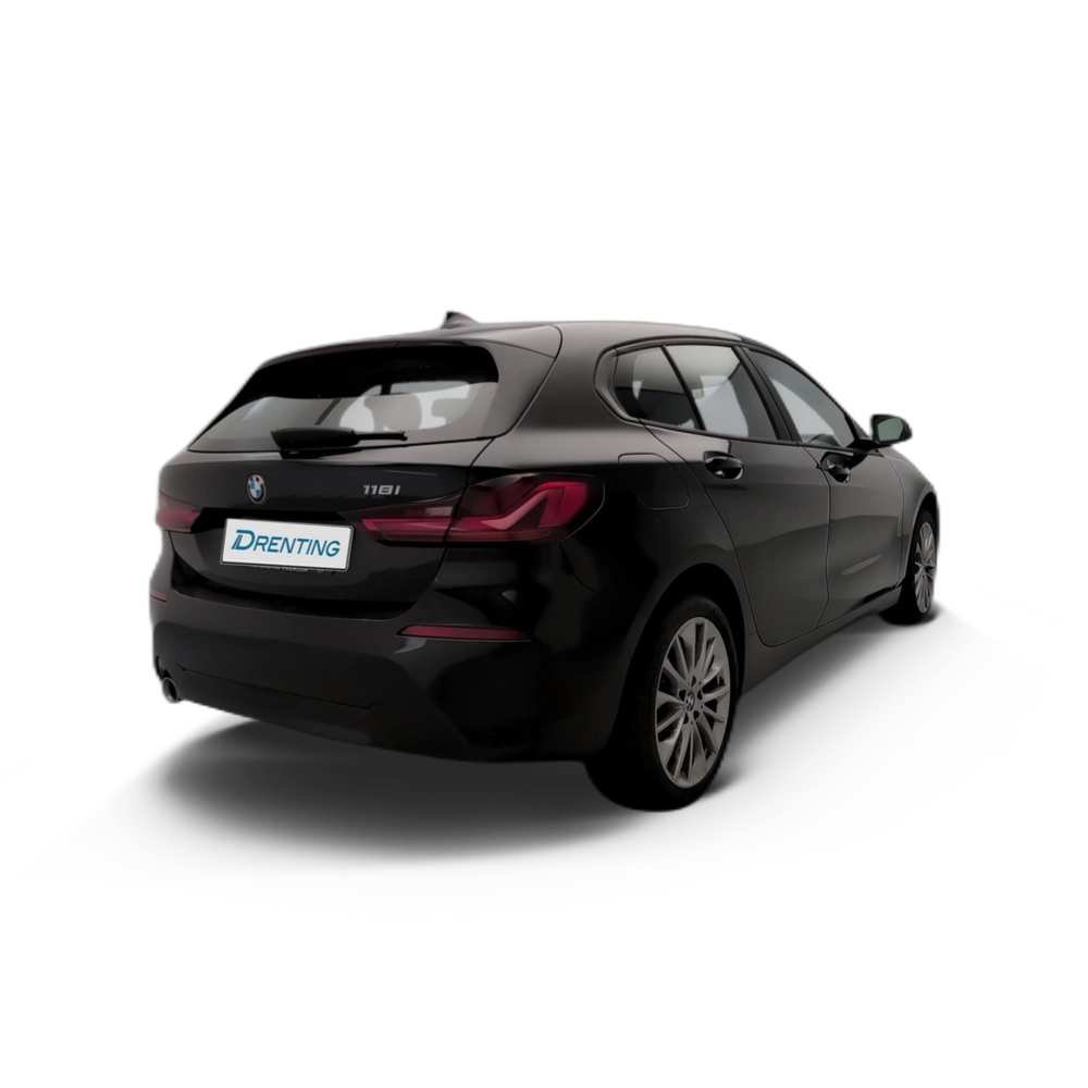 Renting BMW Serie 1 118i 103 kW (140 CV) 6 6