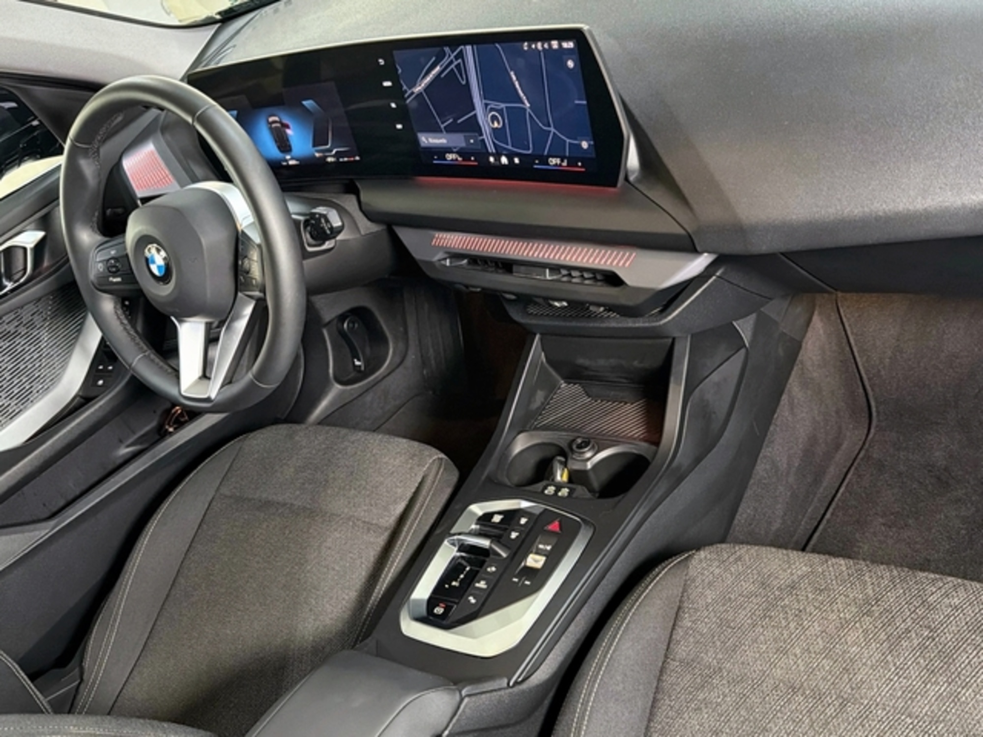 Renting BMW Serie 1 120d 120 kW (163 CV) 17 17