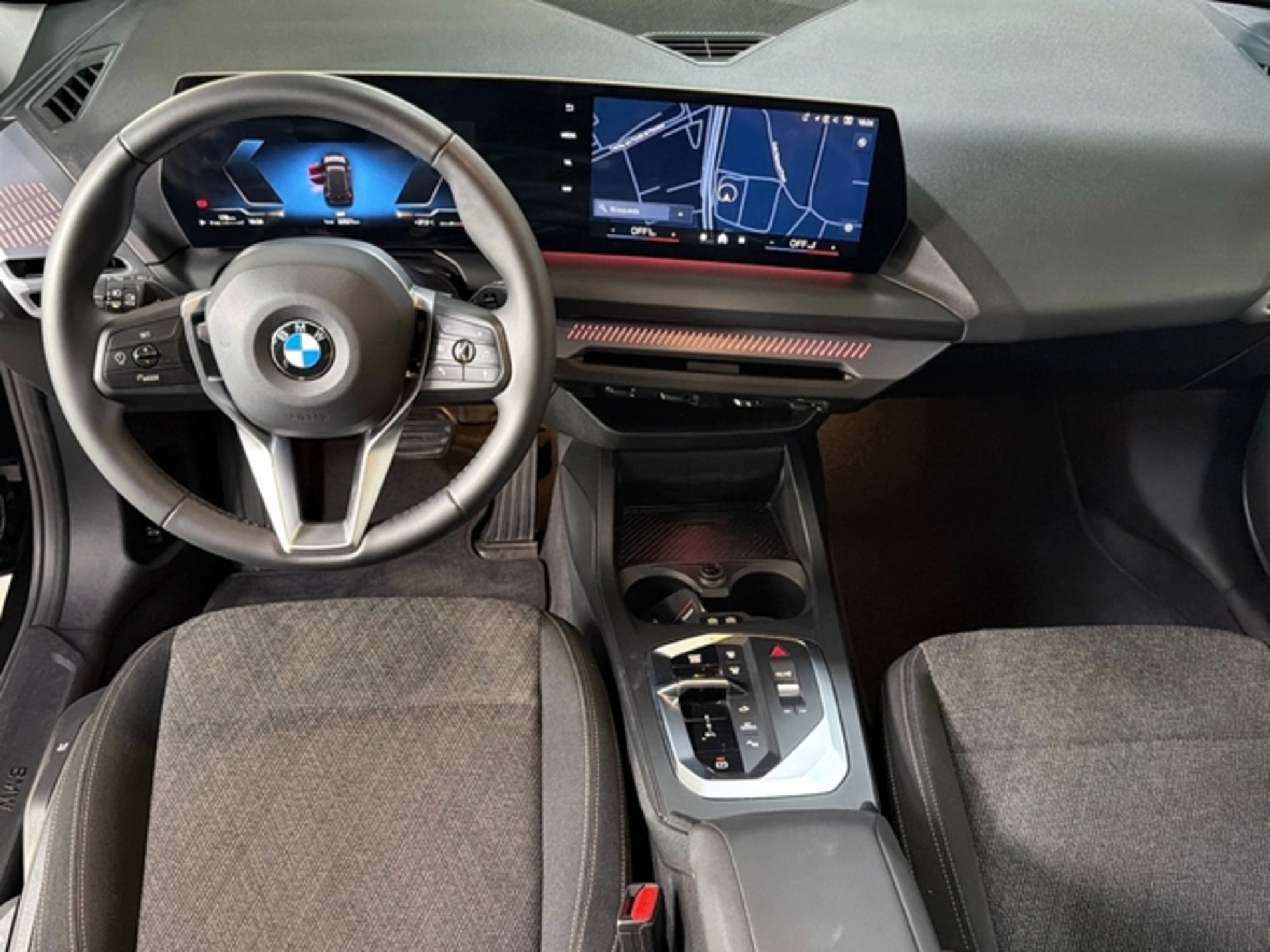 Renting BMW Serie 1 120d 120 kW (163 CV) 18 6