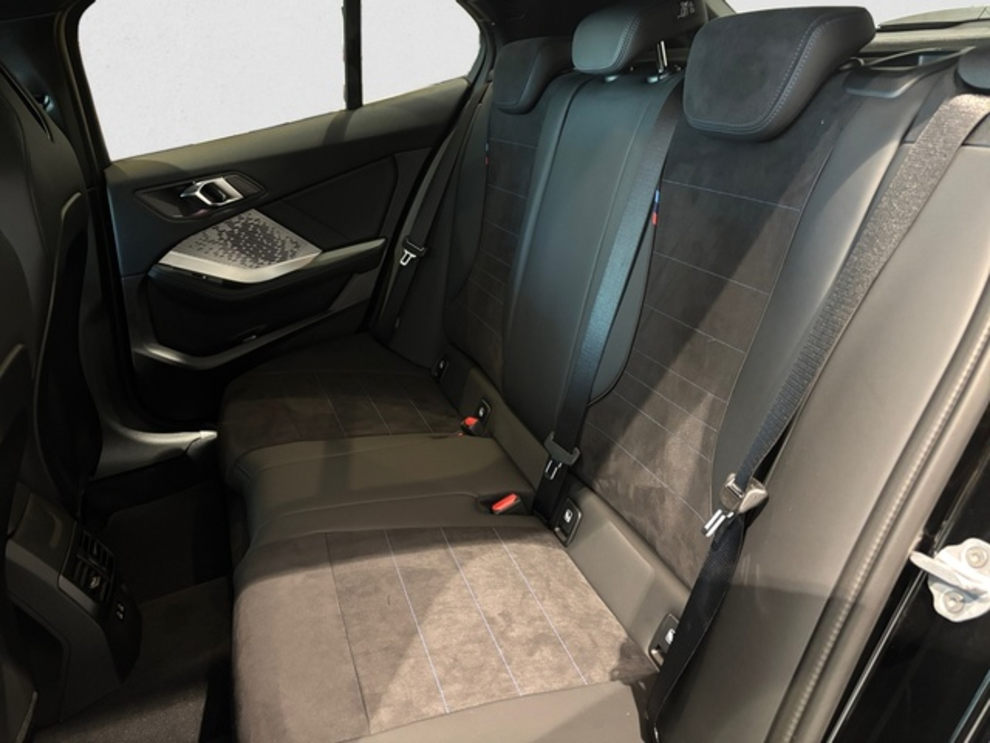Renting BMW Serie 1 120d 120 kW (163 CV) 5 3