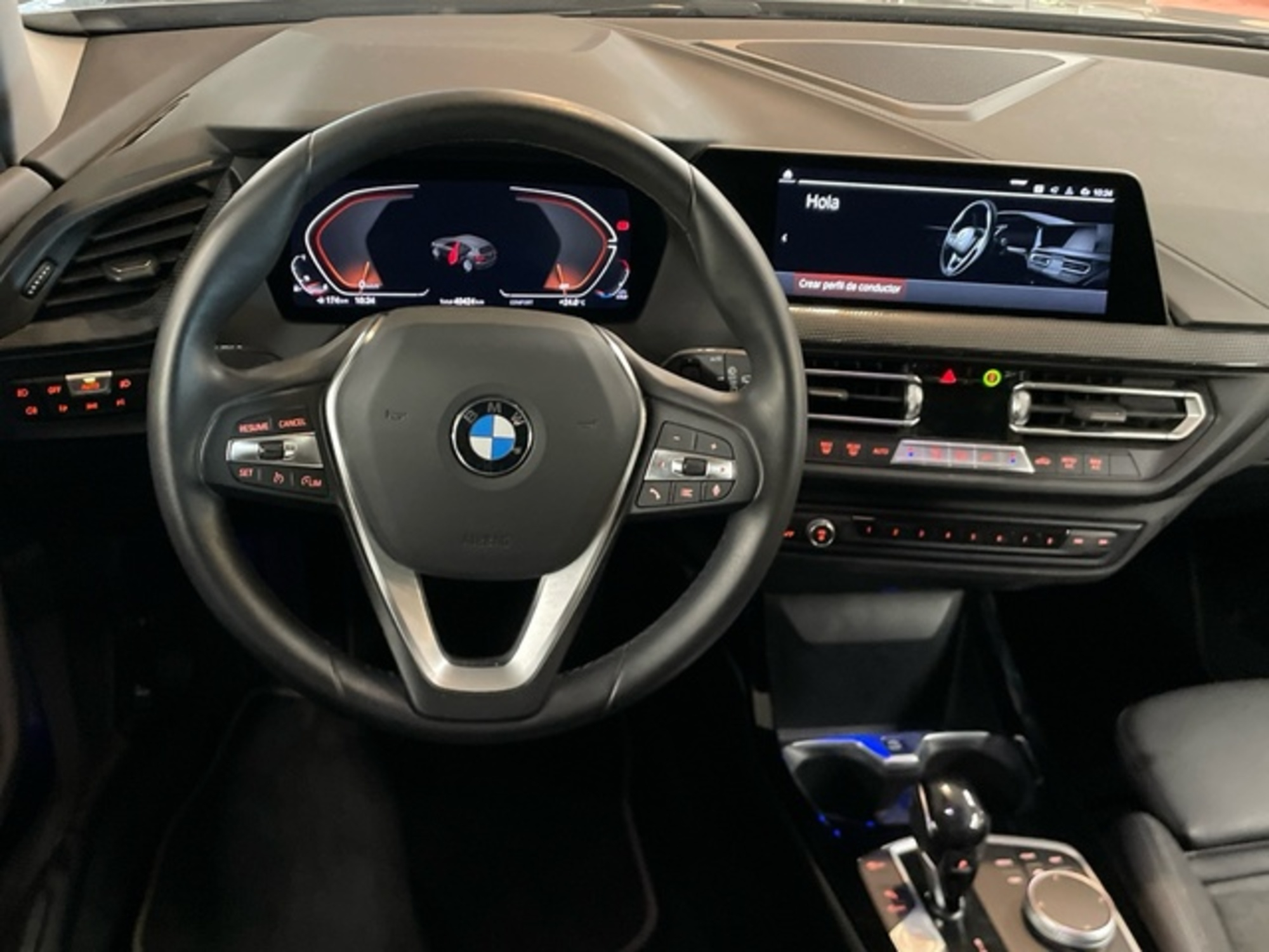 Renting BMW Serie 1 120i 131 kW (178 CV) 1