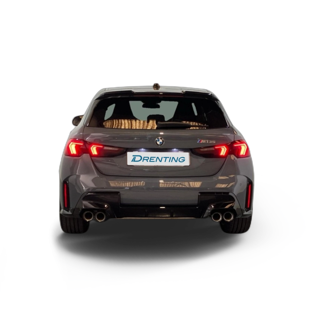 Renting BMW Serie 1 M135i xDrive 221 kW (300 CV) 7
