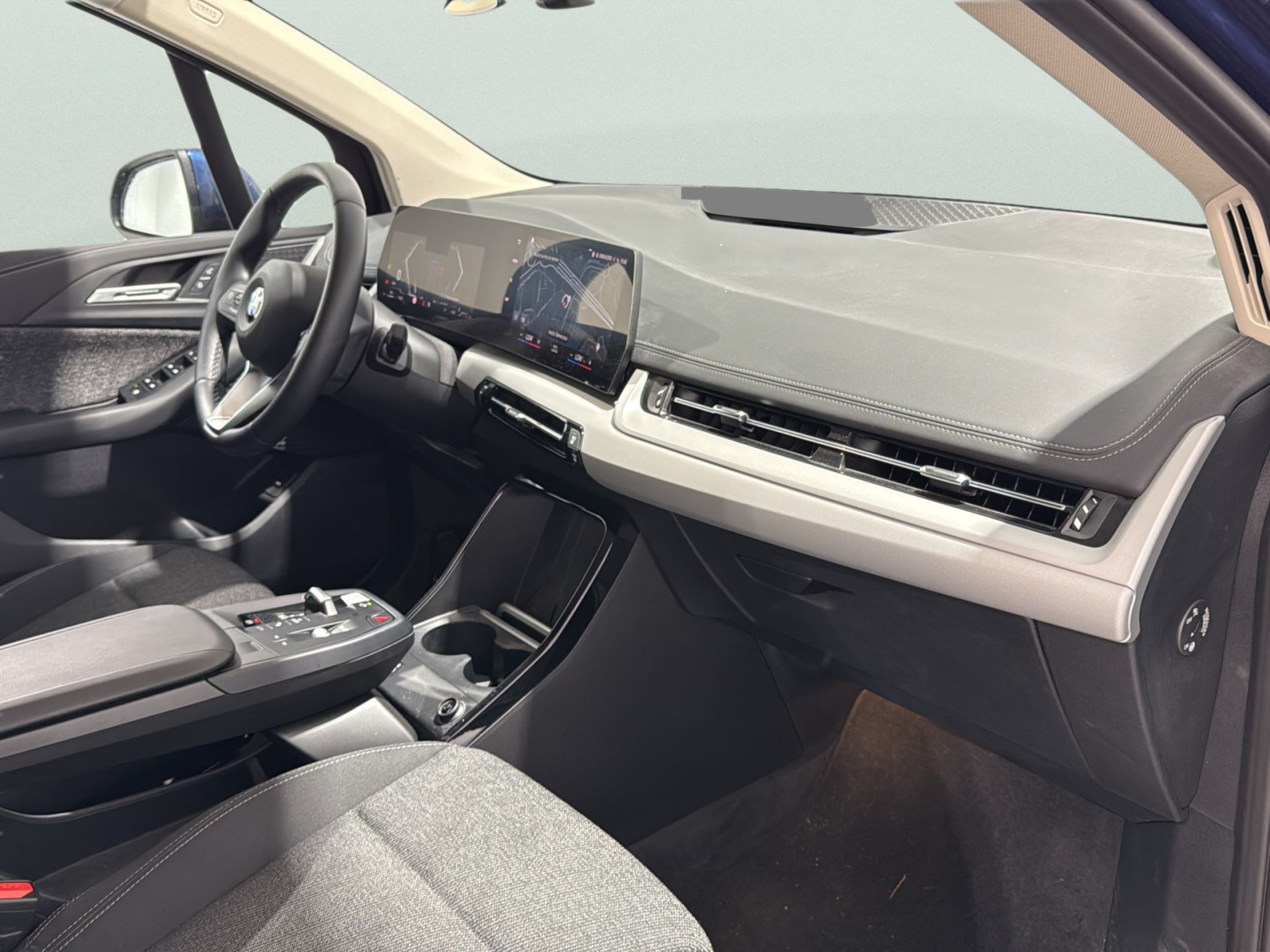 Renting BMW Serie 2 218d Active Tourer 110 kW (150 CV) 13