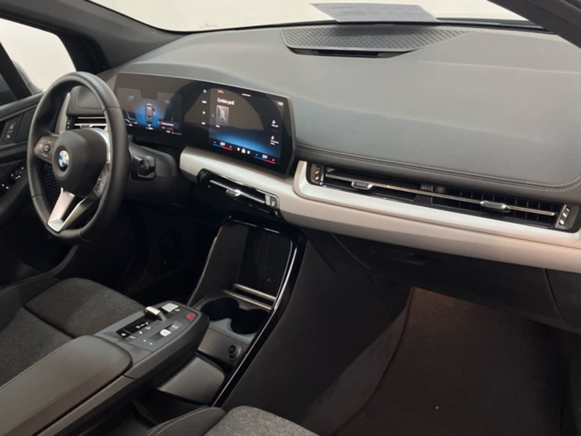 Renting BMW Serie 2 218d Active Tourer 110 kW (150 CV) 4 4