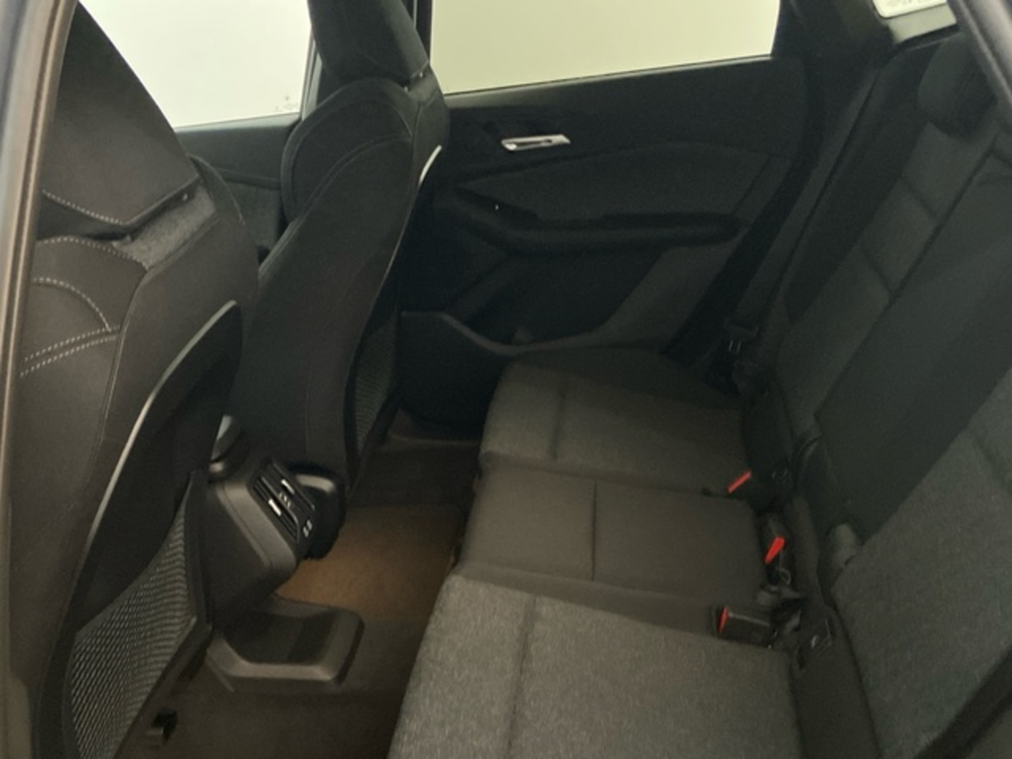 Renting BMW Serie 2 218d Active Tourer 110 kW (150 CV) 4 4