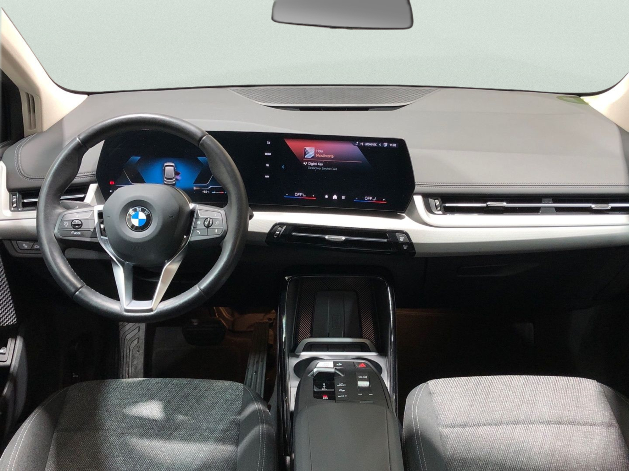 Renting BMW Serie 2 218d Active Tourer 110 kW (150 CV) 5 3