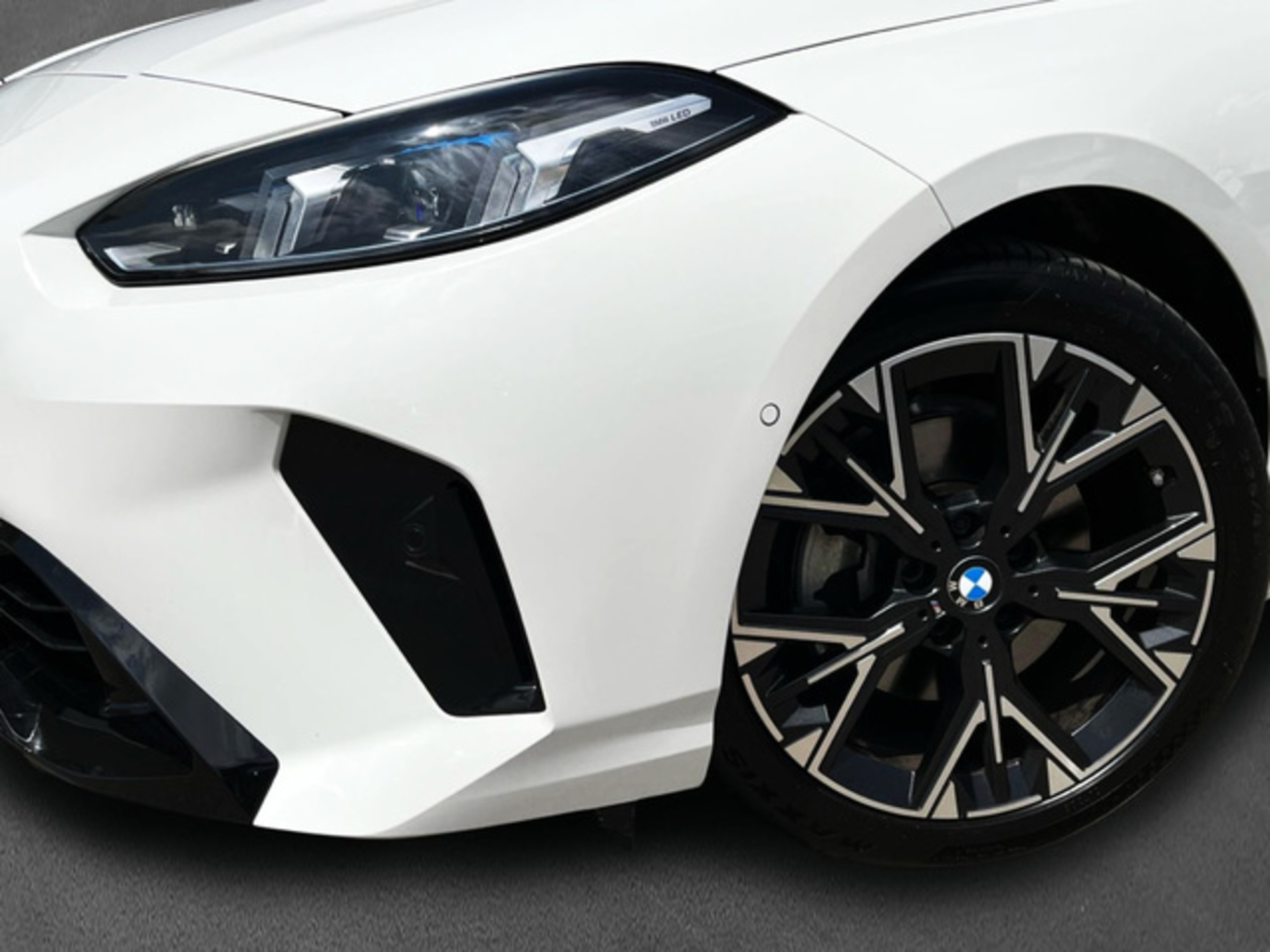 Renting BMW Serie 2 220d Gran Coupe 120 kW (163 CV) 12 3