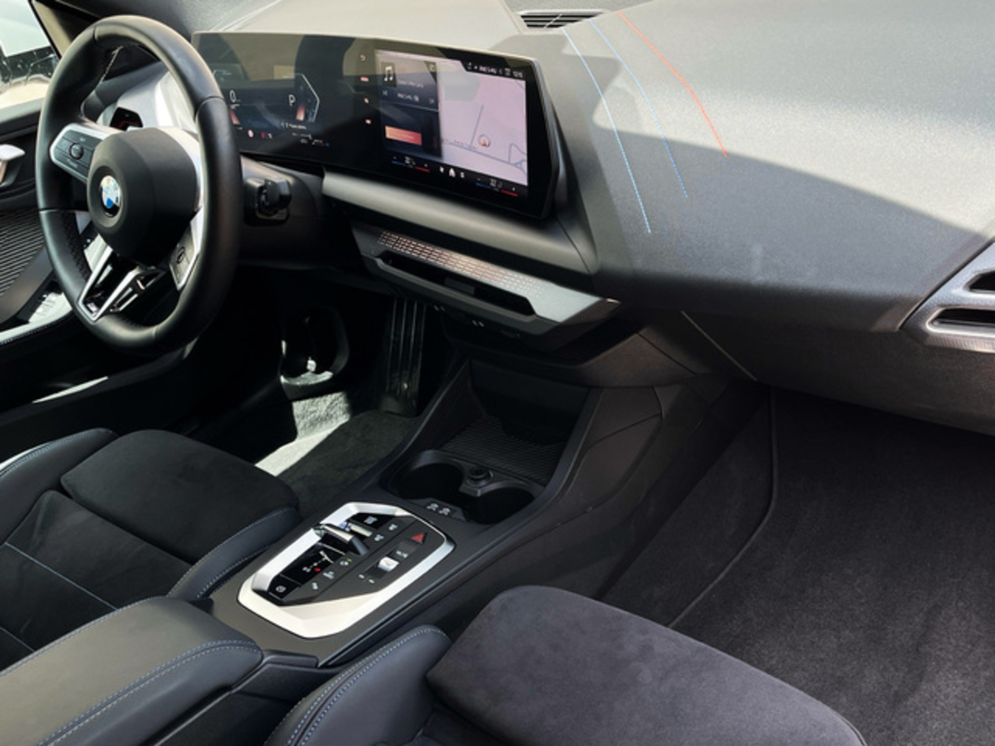 Renting BMW Serie 2 220d Gran Coupe 120 kW (163 CV) 12 3