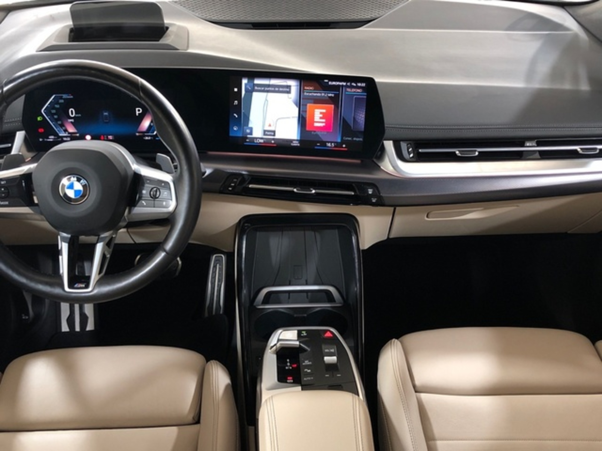 Renting BMW Serie 2 220i Active Tourer 125 kW (170 CV) 1
