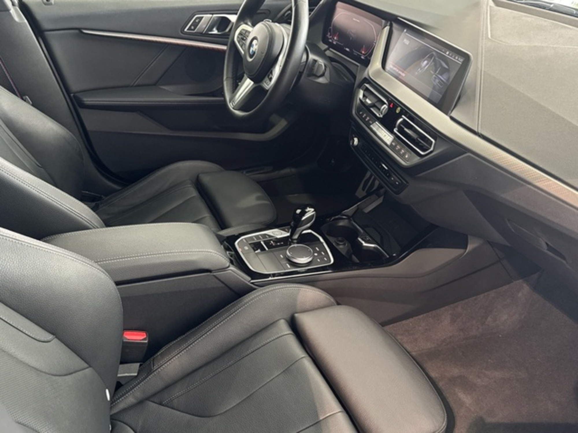 Renting BMW Serie 2 M235i xDrive Gran Coupe 225 kW (306 CV)