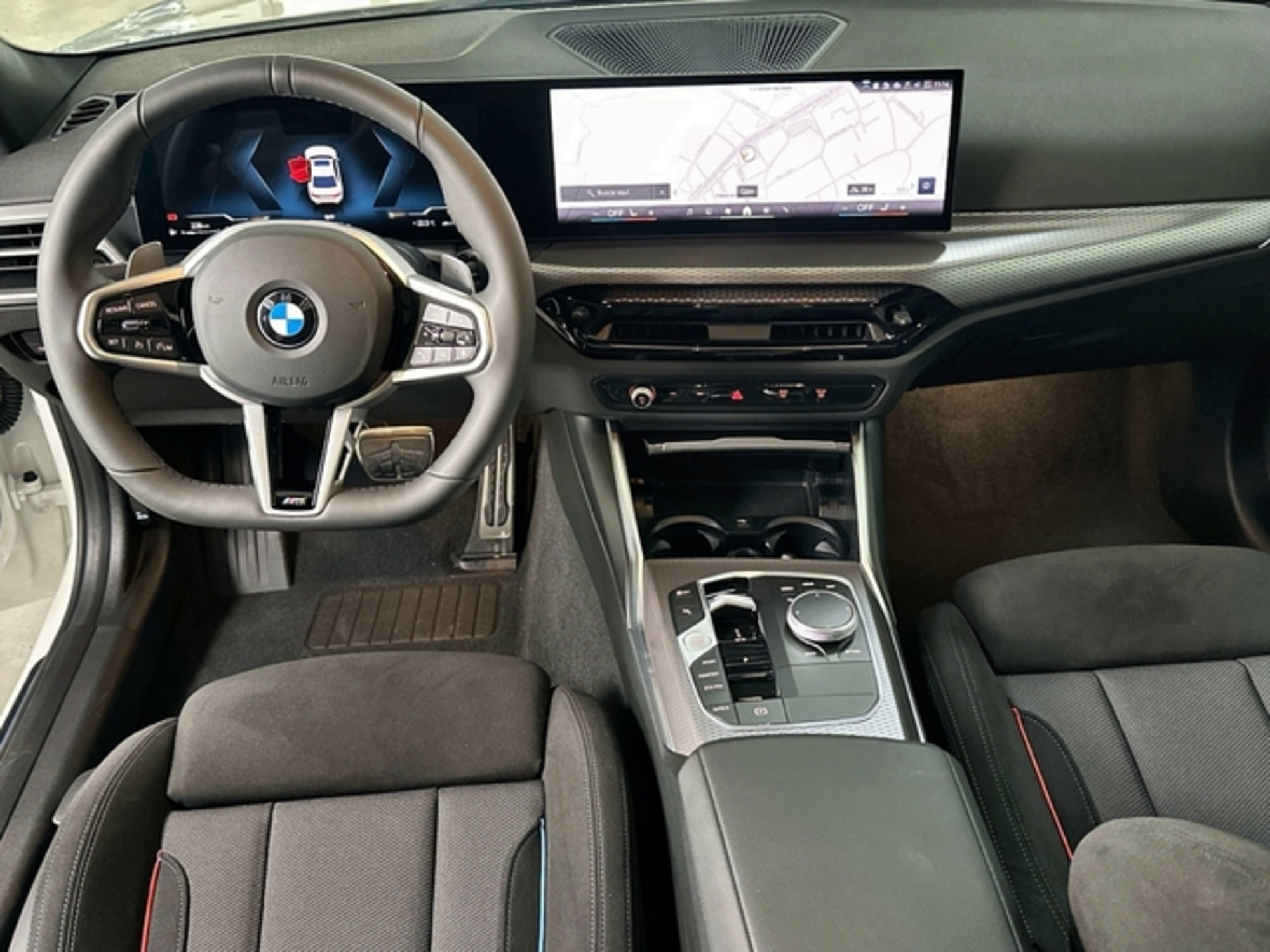 Renting BMW Serie 3 318d 110 kW (150 CV) 18 1