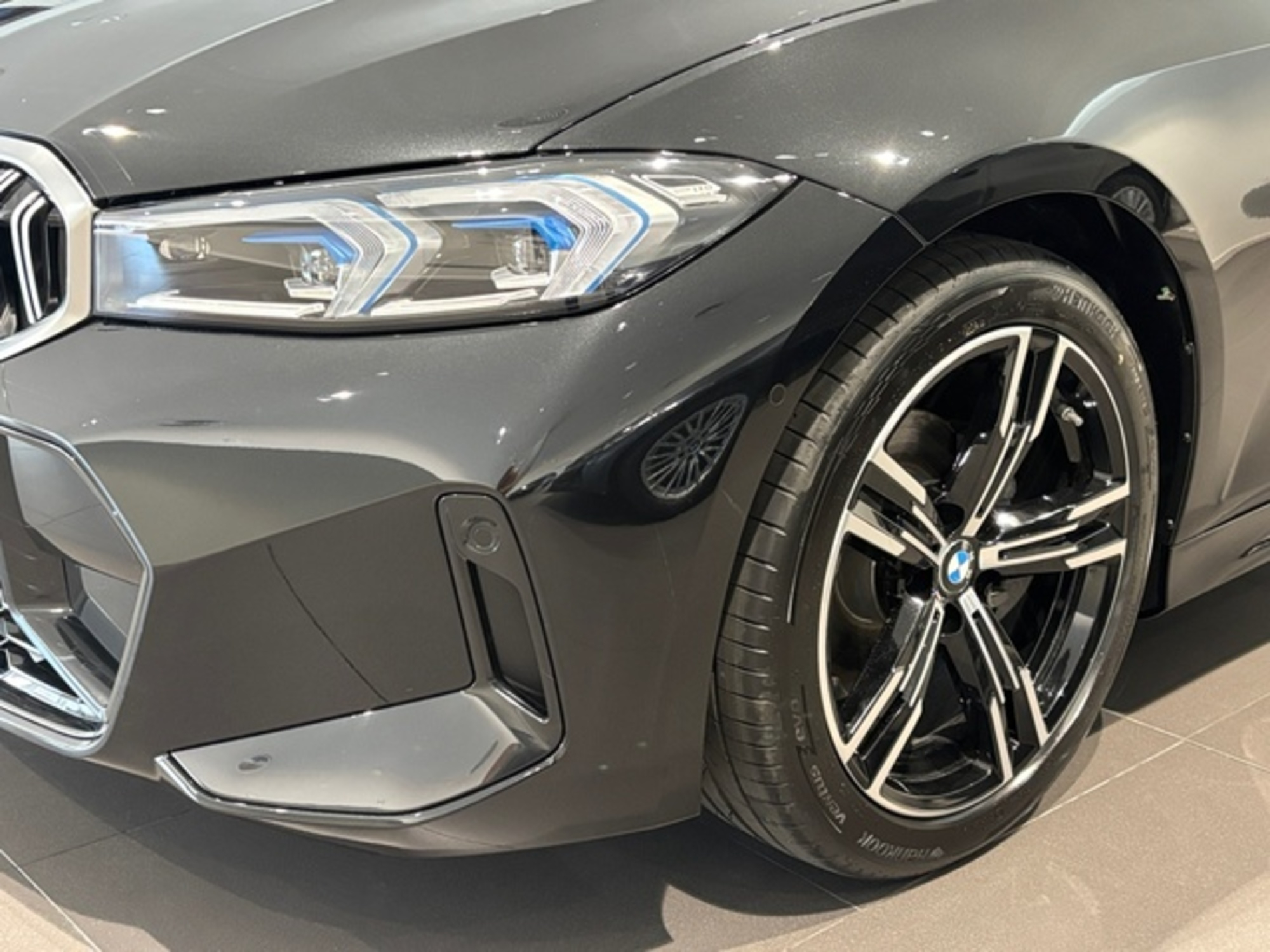 Renting BMW Serie 3 318d 110 kW (150 CV) 22