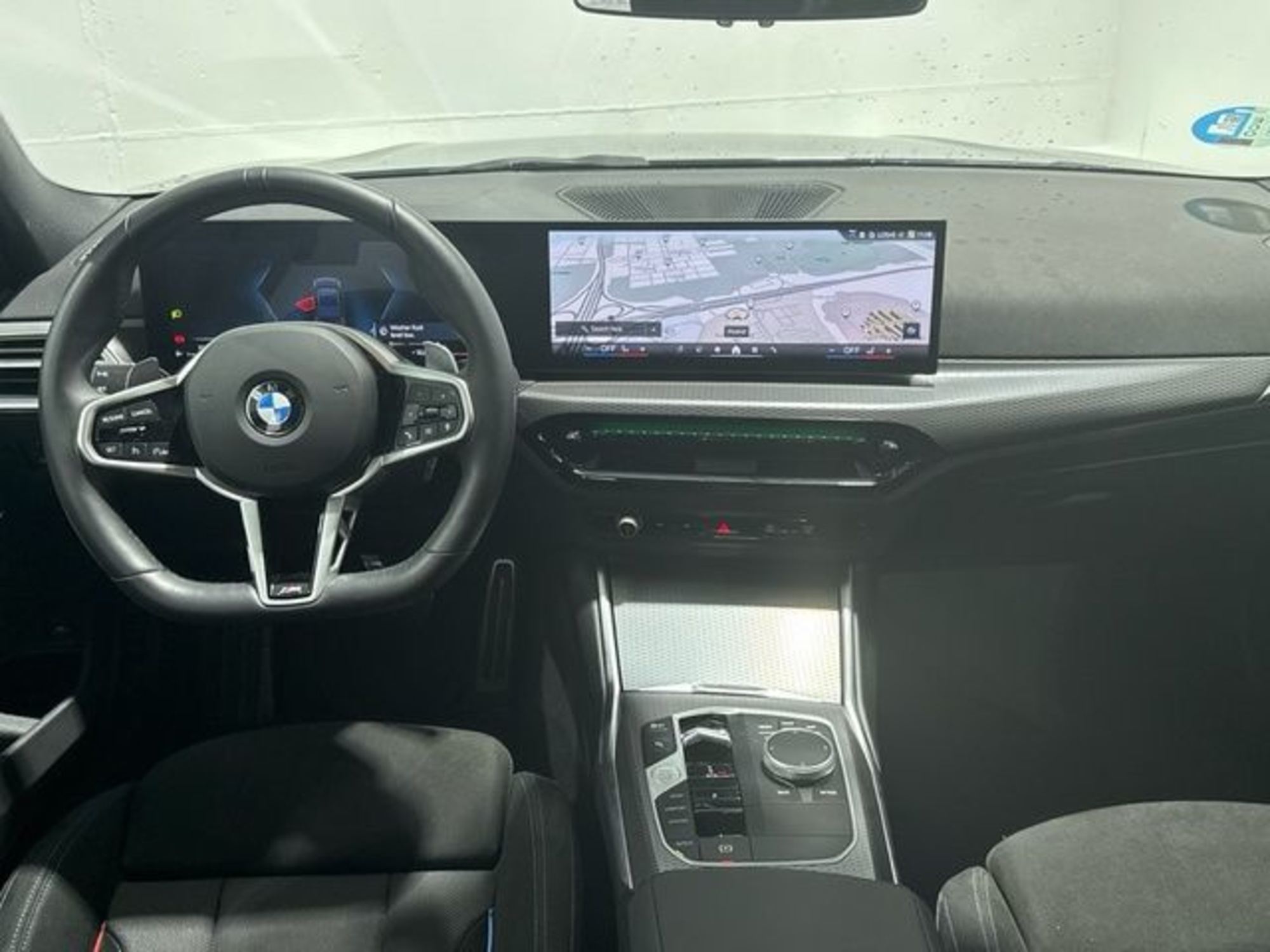 Renting BMW Serie 3 318d 110 kW (150 CV) 22 2