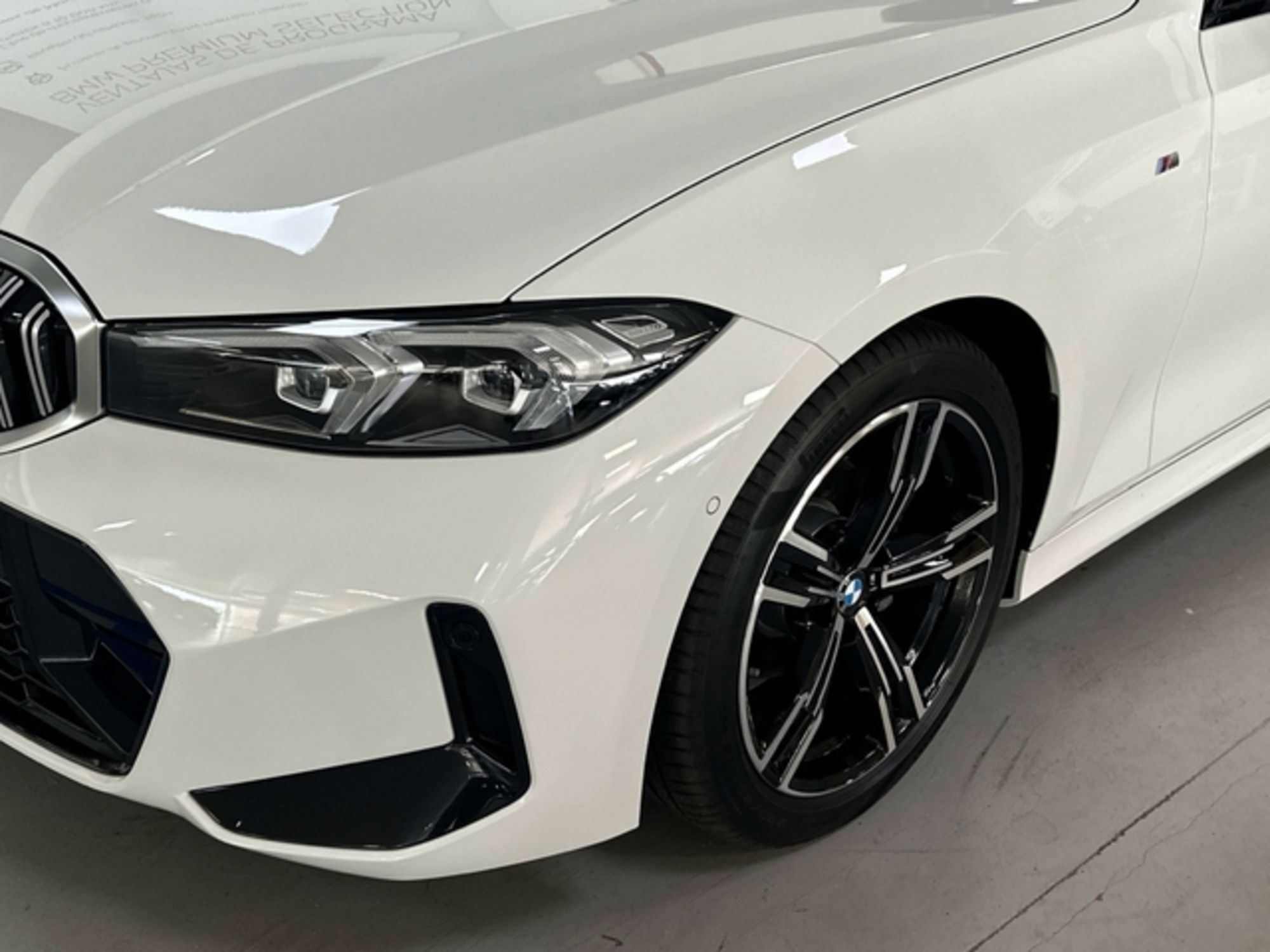 Renting BMW Serie 3 318d 110 kW (150 CV) 22 3