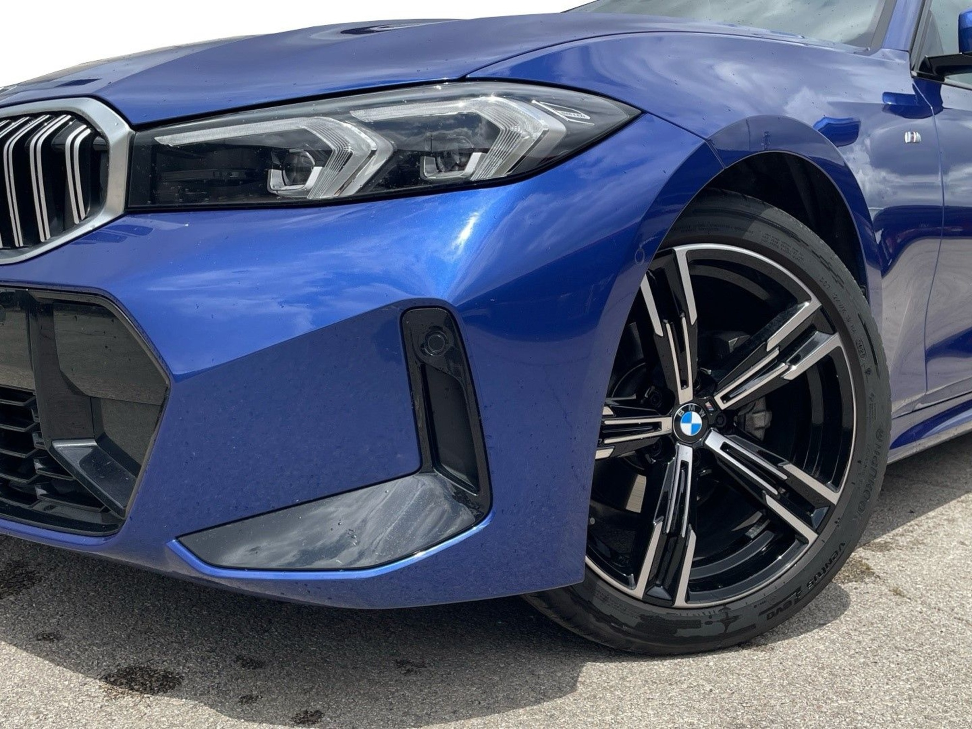 Renting BMW Serie 3 318d Touring 110 kW (150 CV) 13 1