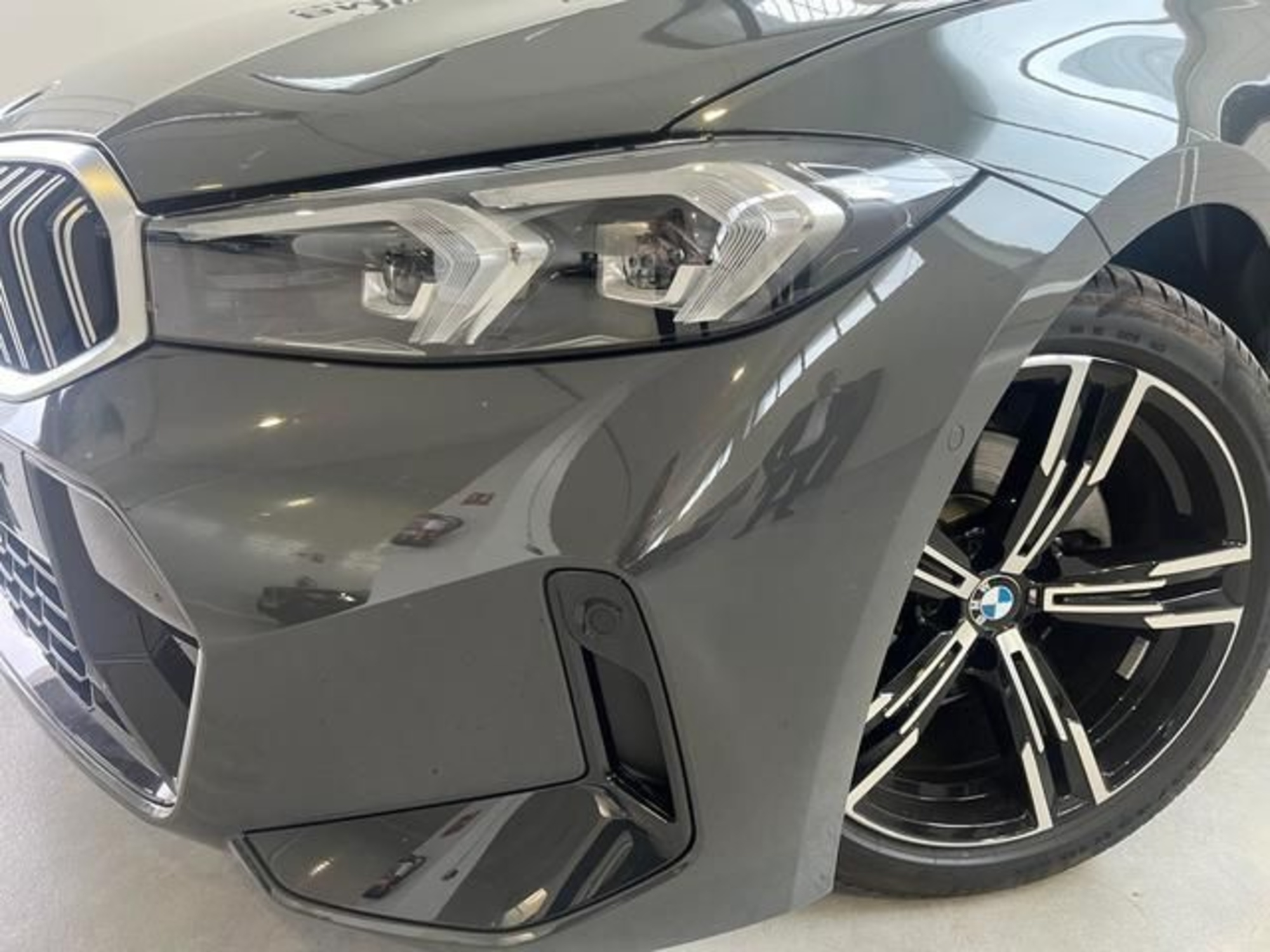 Renting BMW Serie 3 320d 140 kW (190 CV) 3