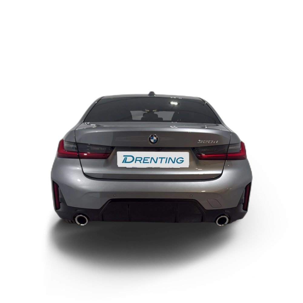 Renting BMW Serie 3 320d 140 kW (190 CV) 3 4