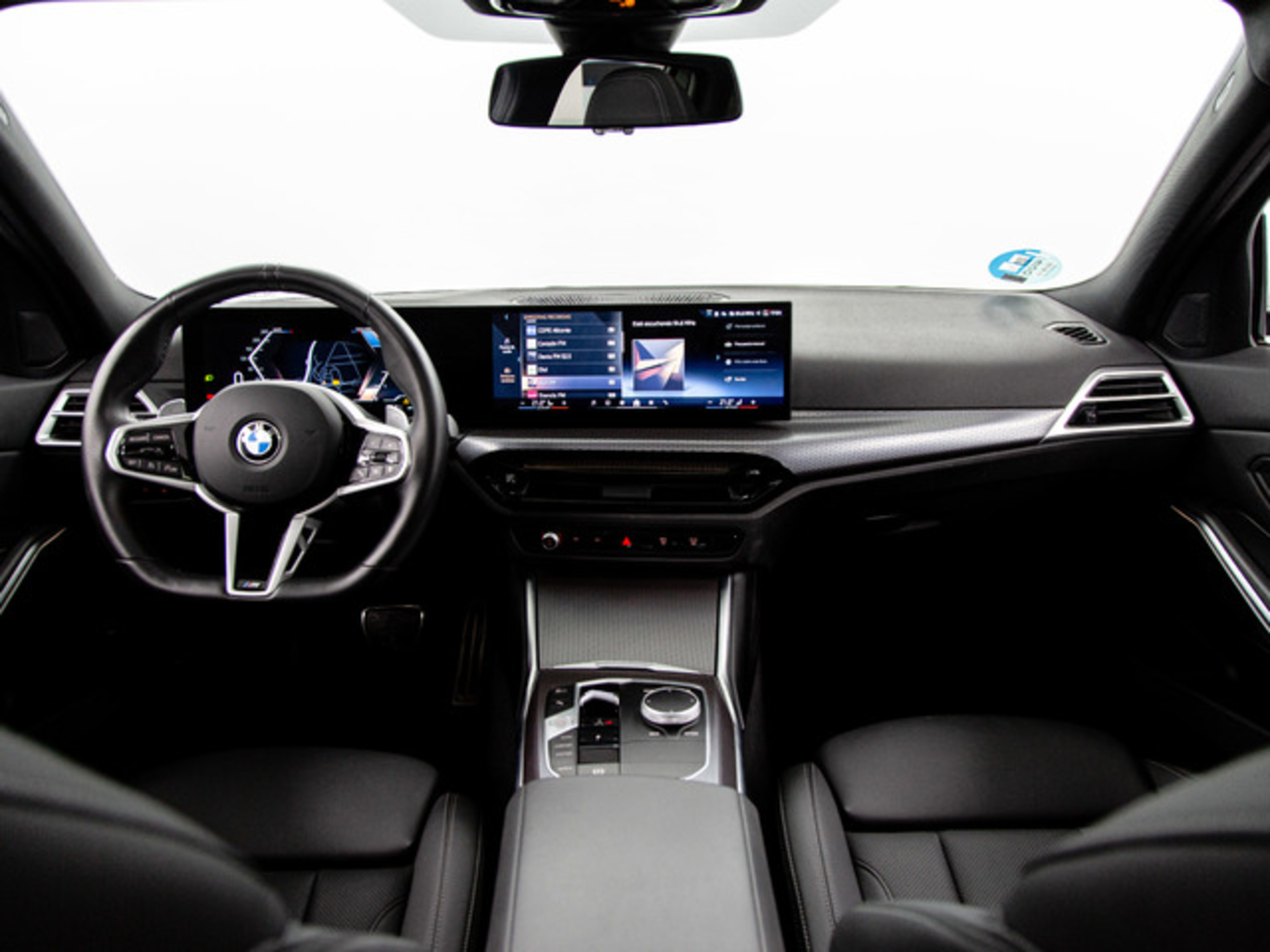 Renting BMW Serie 3 320d Touring 140 kW (190 CV) 9 1