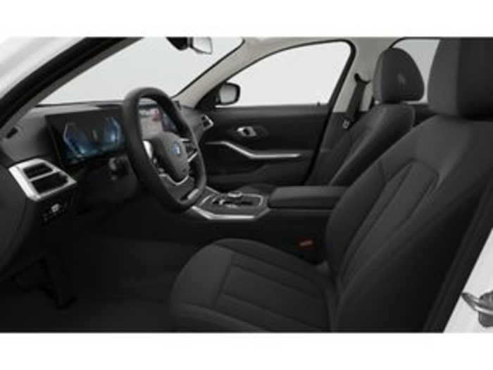Renting BMW Serie 3 330e 215 kW (292 CV) 10