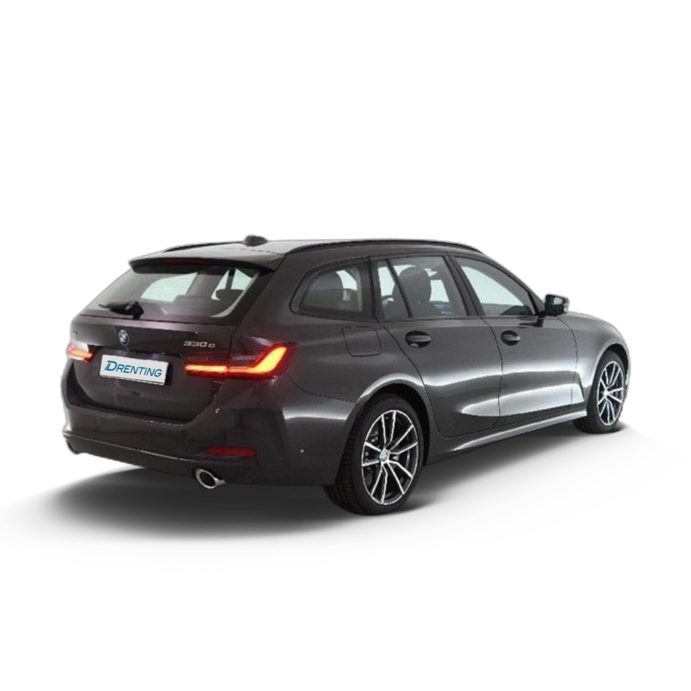 Renting BMW Serie 3 330e xDrive Touring 215 kW (292 CV) 5
