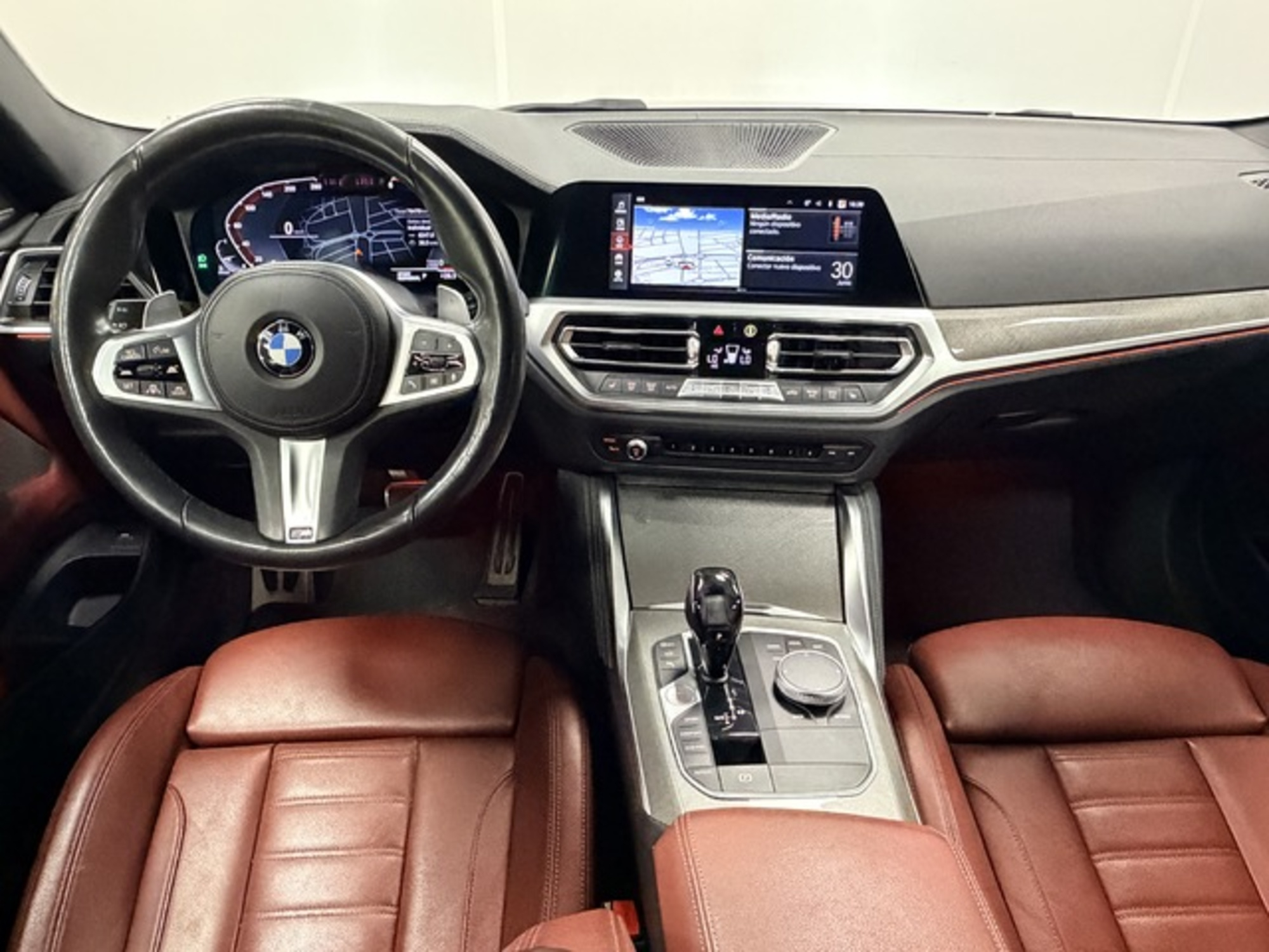 Renting BMW Serie 4 420d Coupe 140 kW (190 CV) 2